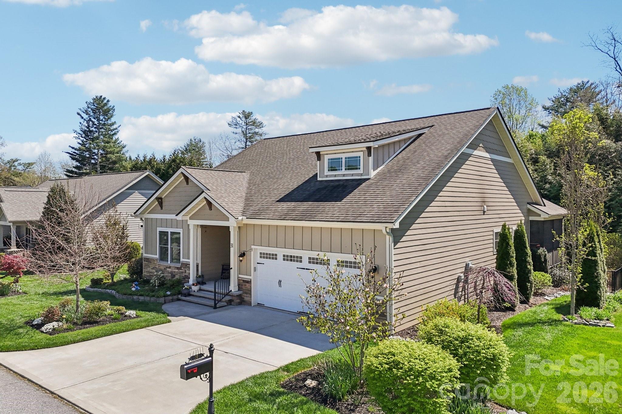 31 N Anvil Avenue — Hendersonville