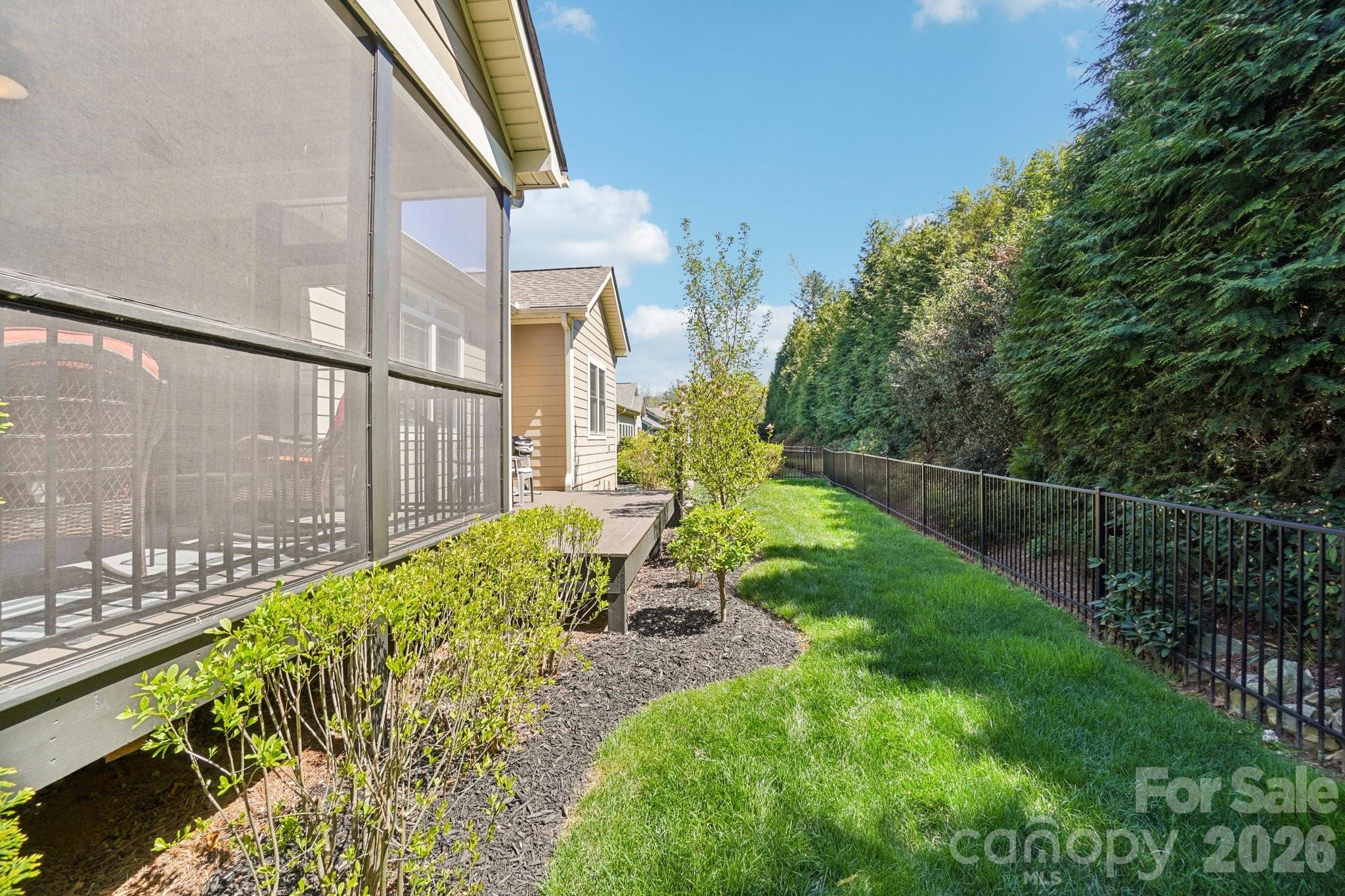 31 N Anvil Avenue — Hendersonville