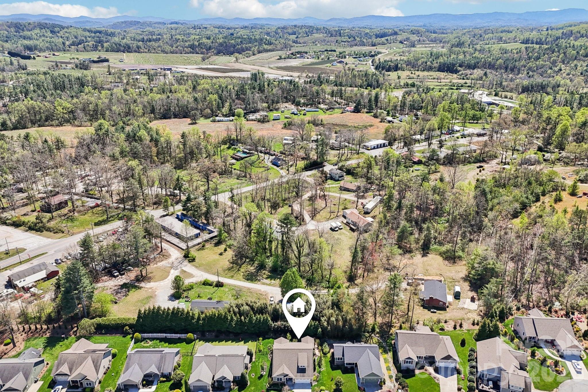 31 N Anvil Avenue — Hendersonville