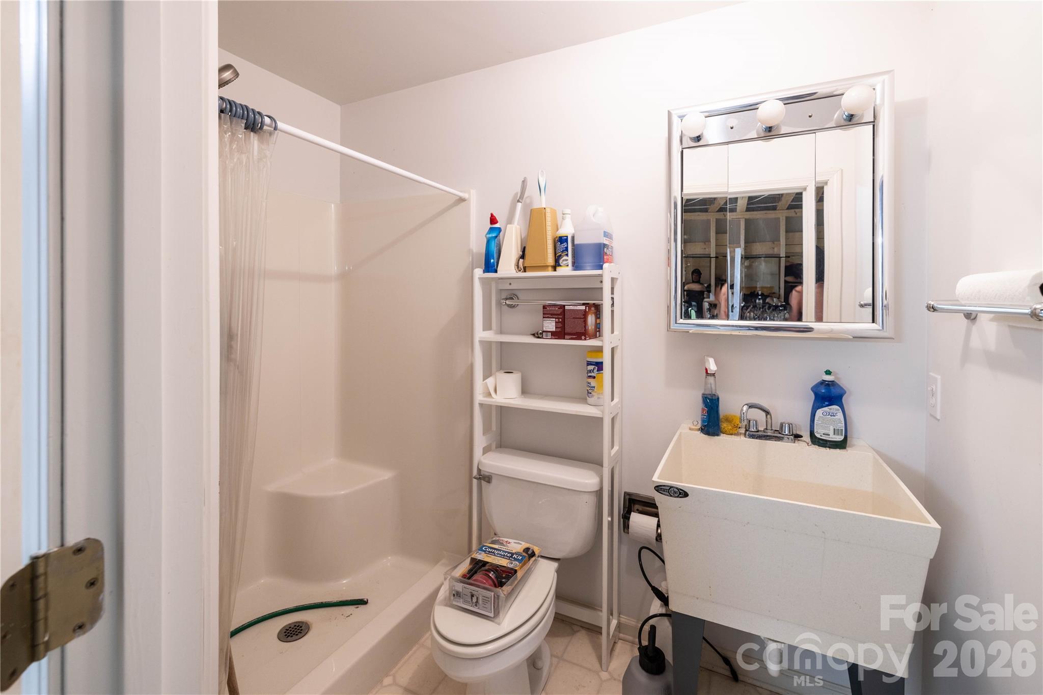 1200 Heritage Drive — Albemarle