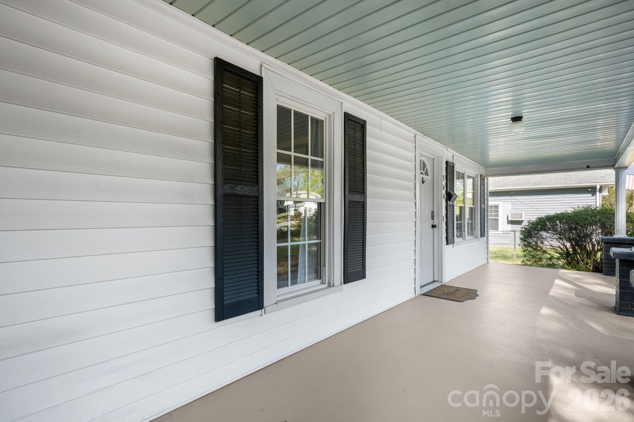 304 Garrou Avenue SE — Valdese