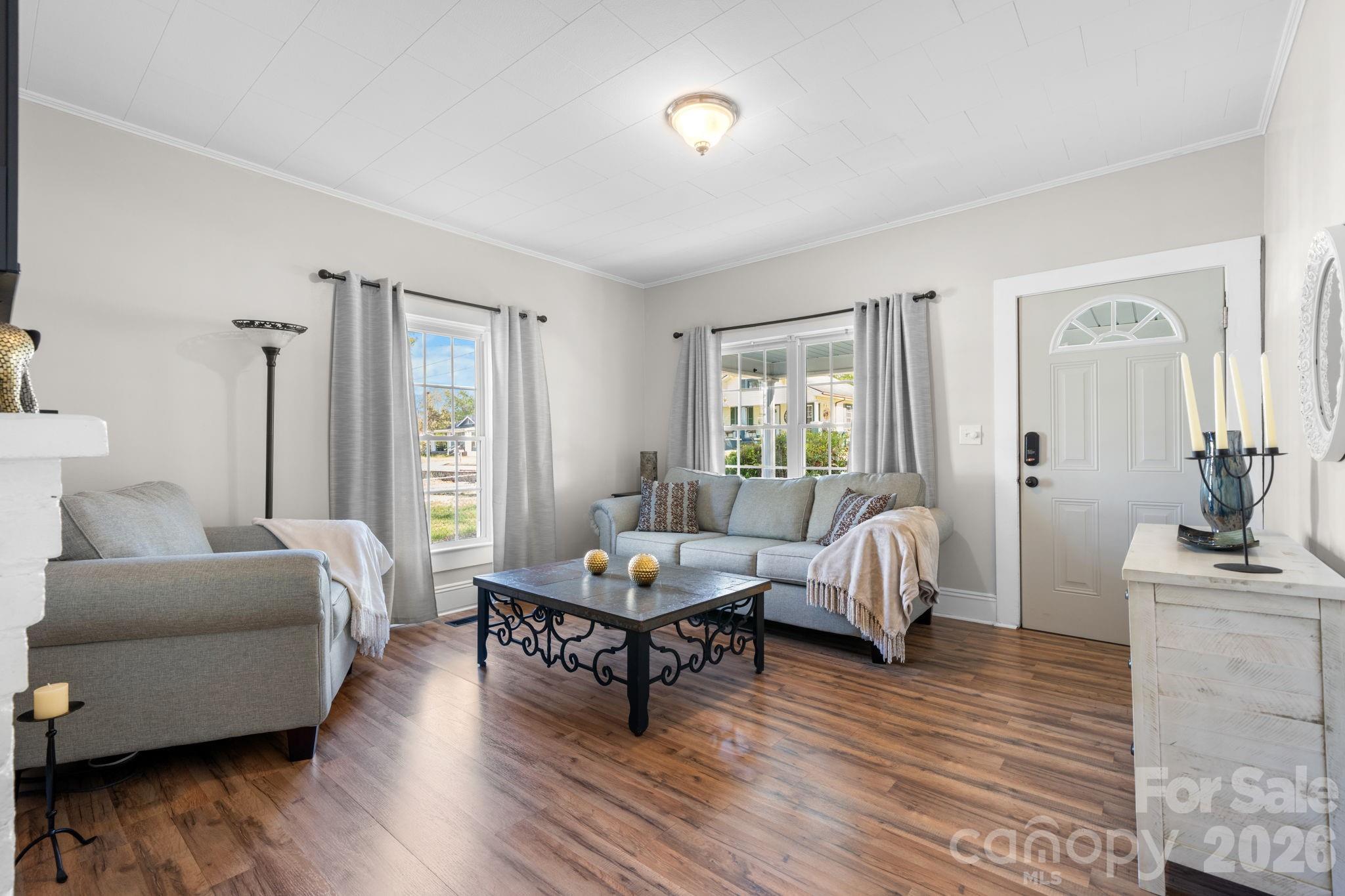 304 Garrou Avenue SE — Valdese