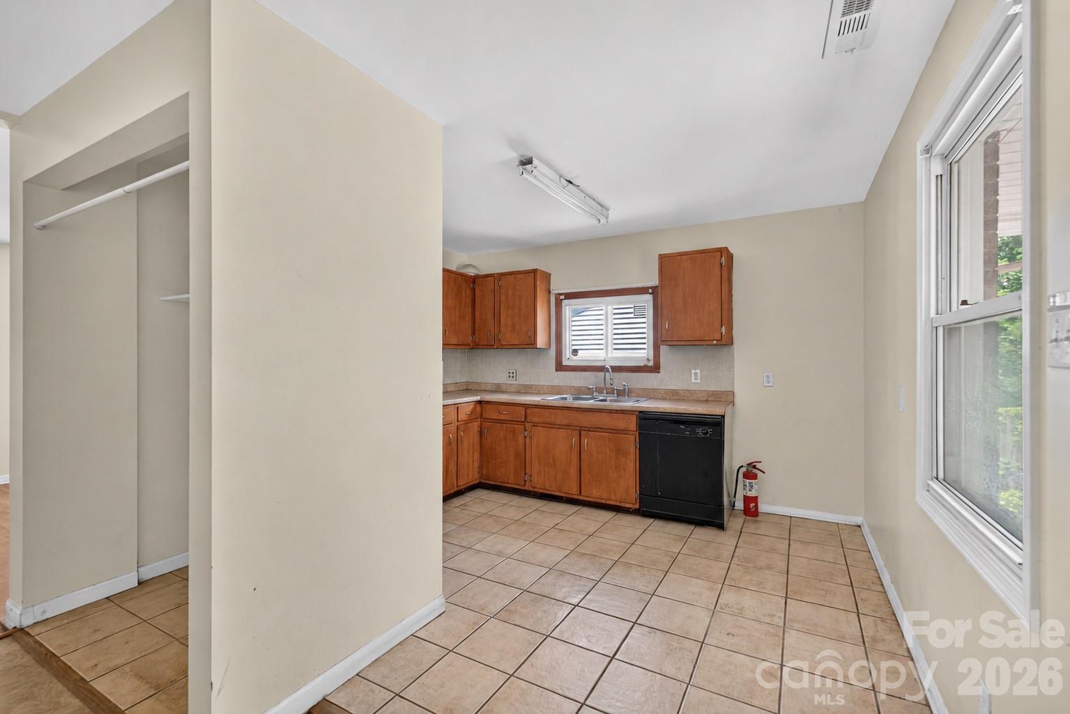 3515 Shamrock Drive — Charlotte