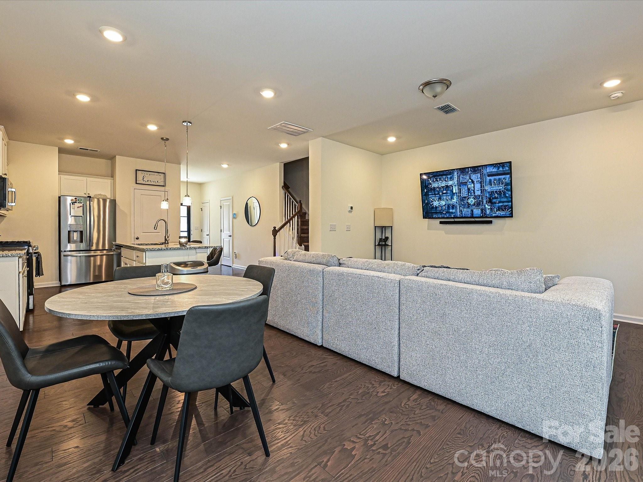 348 abington Street — Matthews