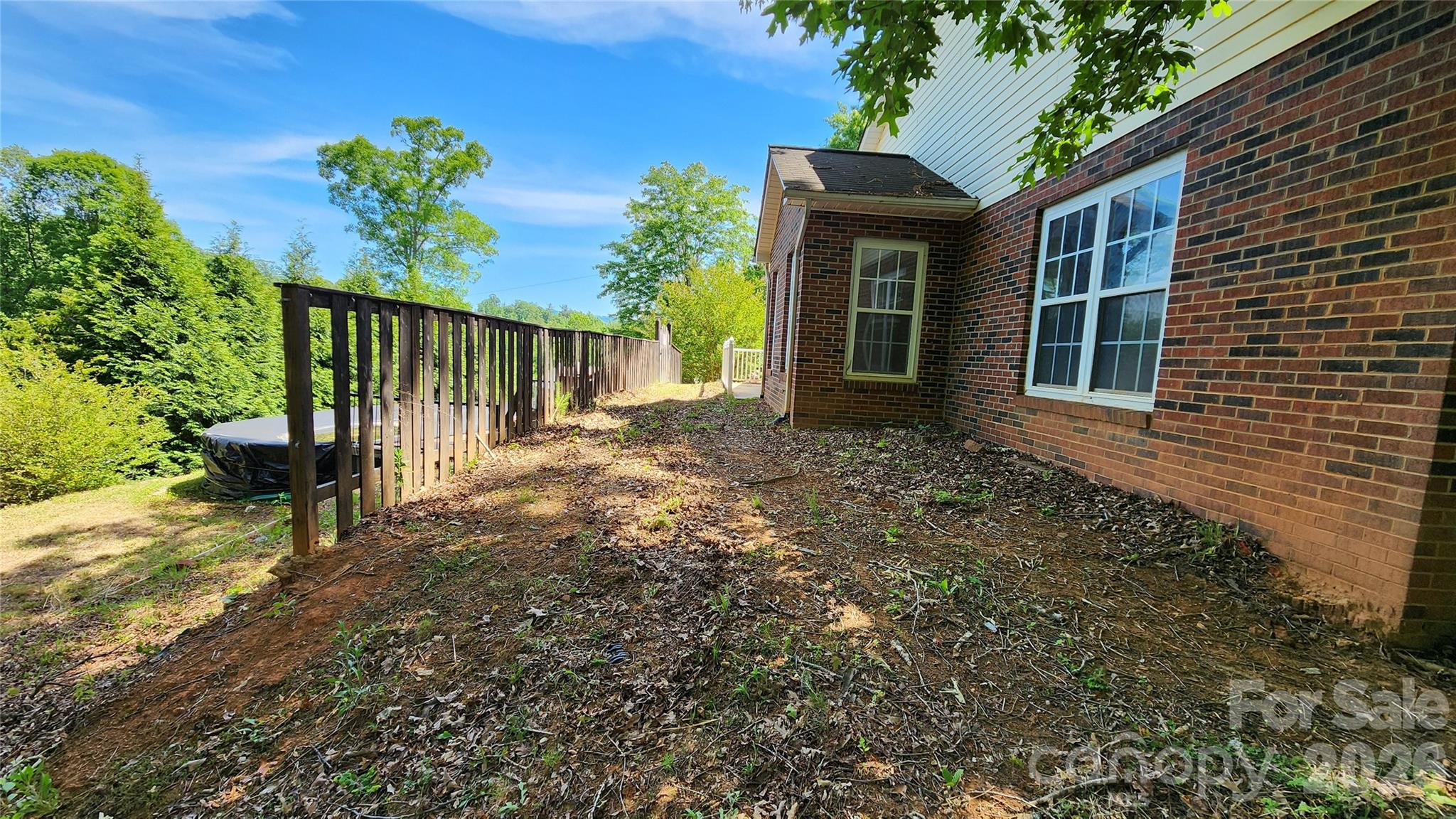 200 Park Place — Morganton
