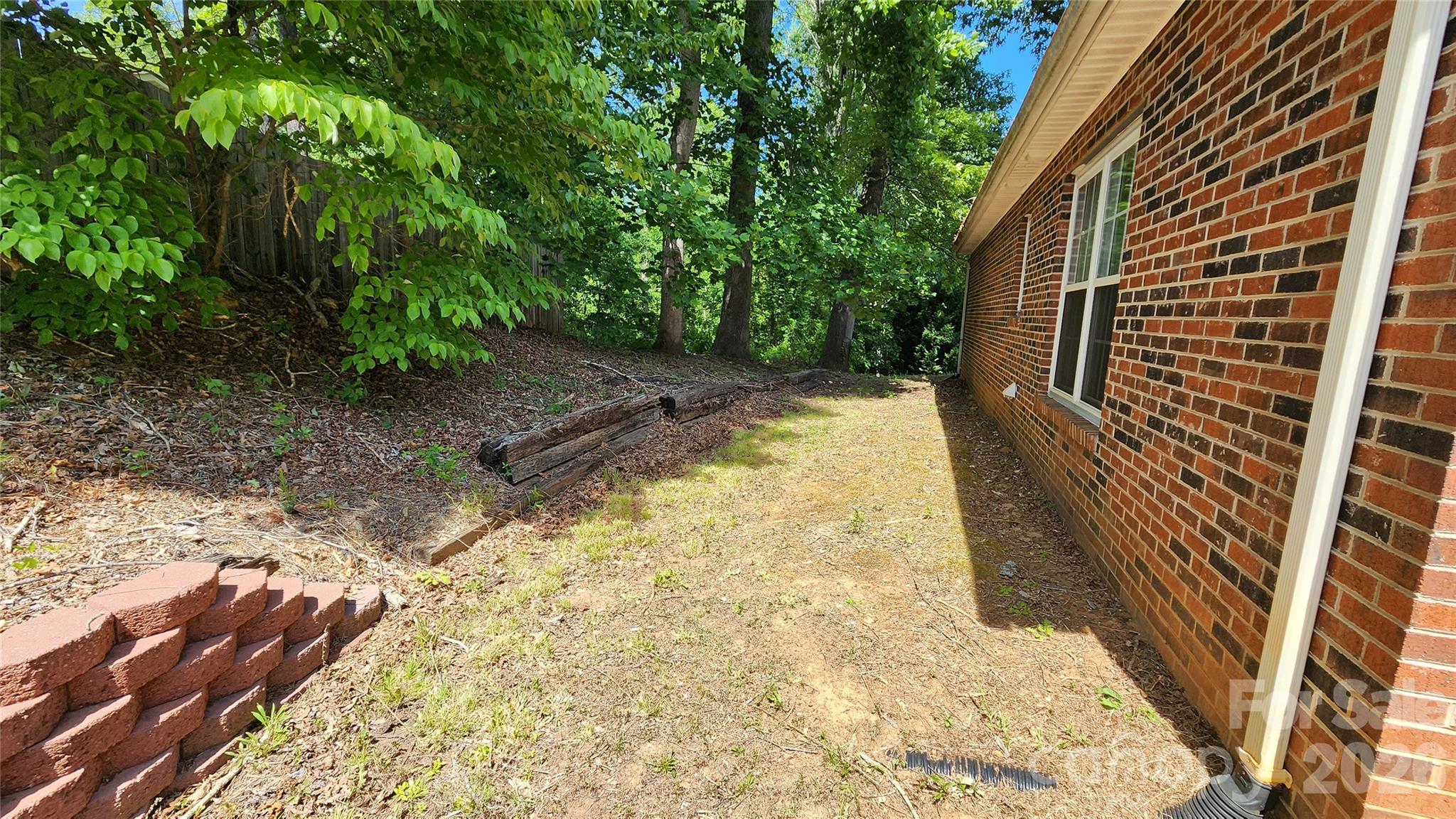 200 Park Place — Morganton