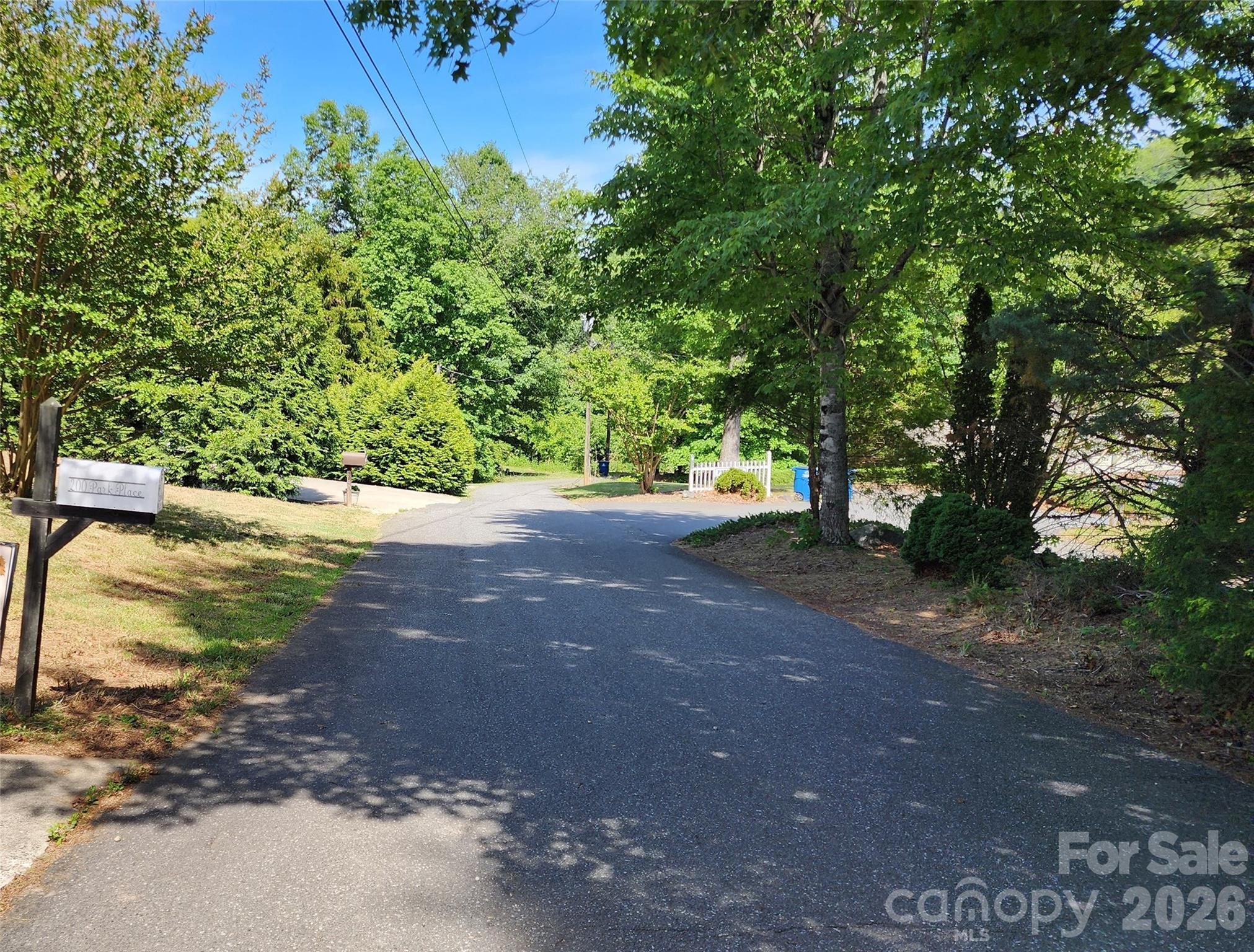200 Park Place — Morganton