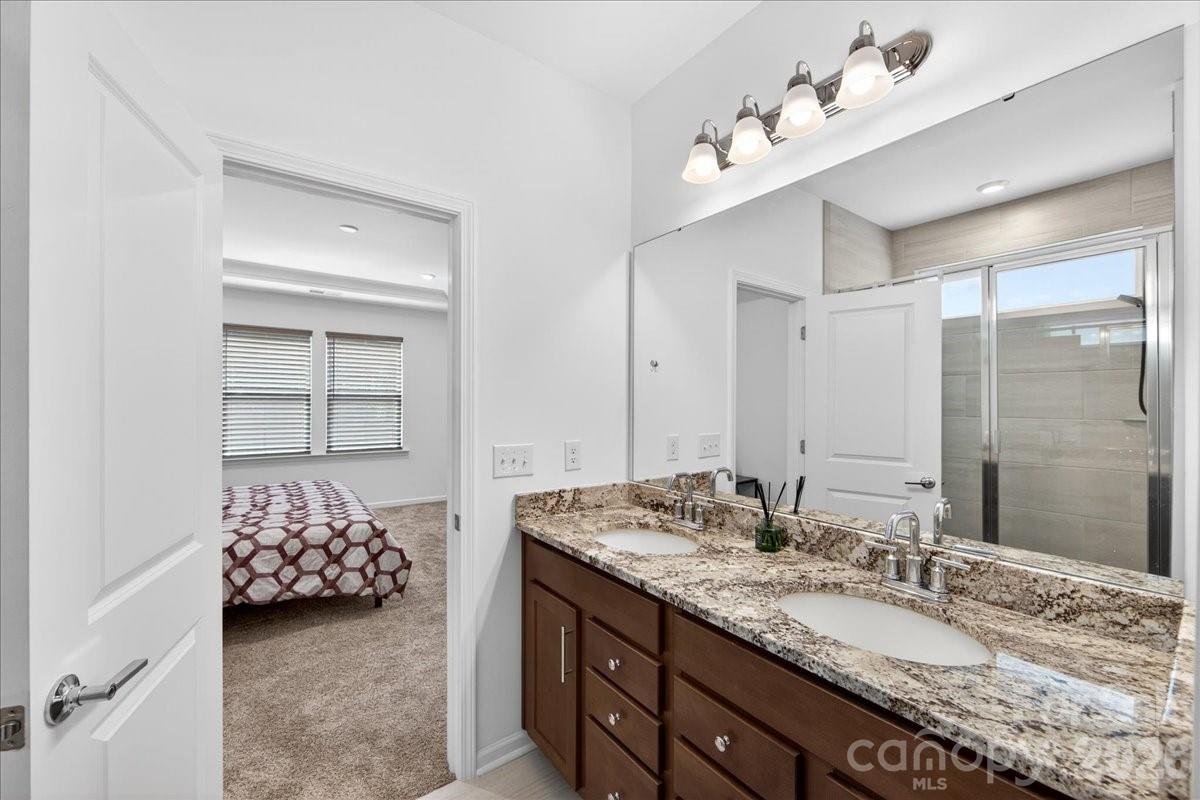 11119 Glasden Road — Charlotte