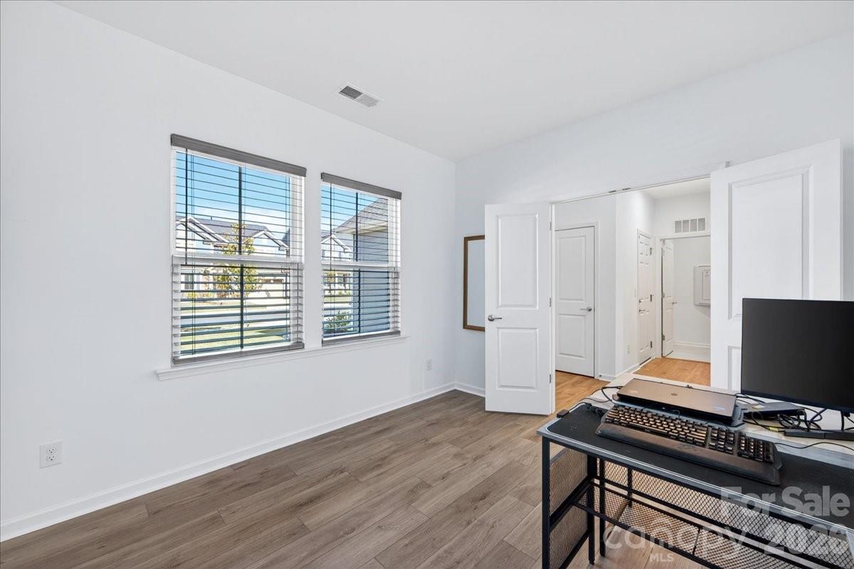 11119 Glasden Road — Charlotte