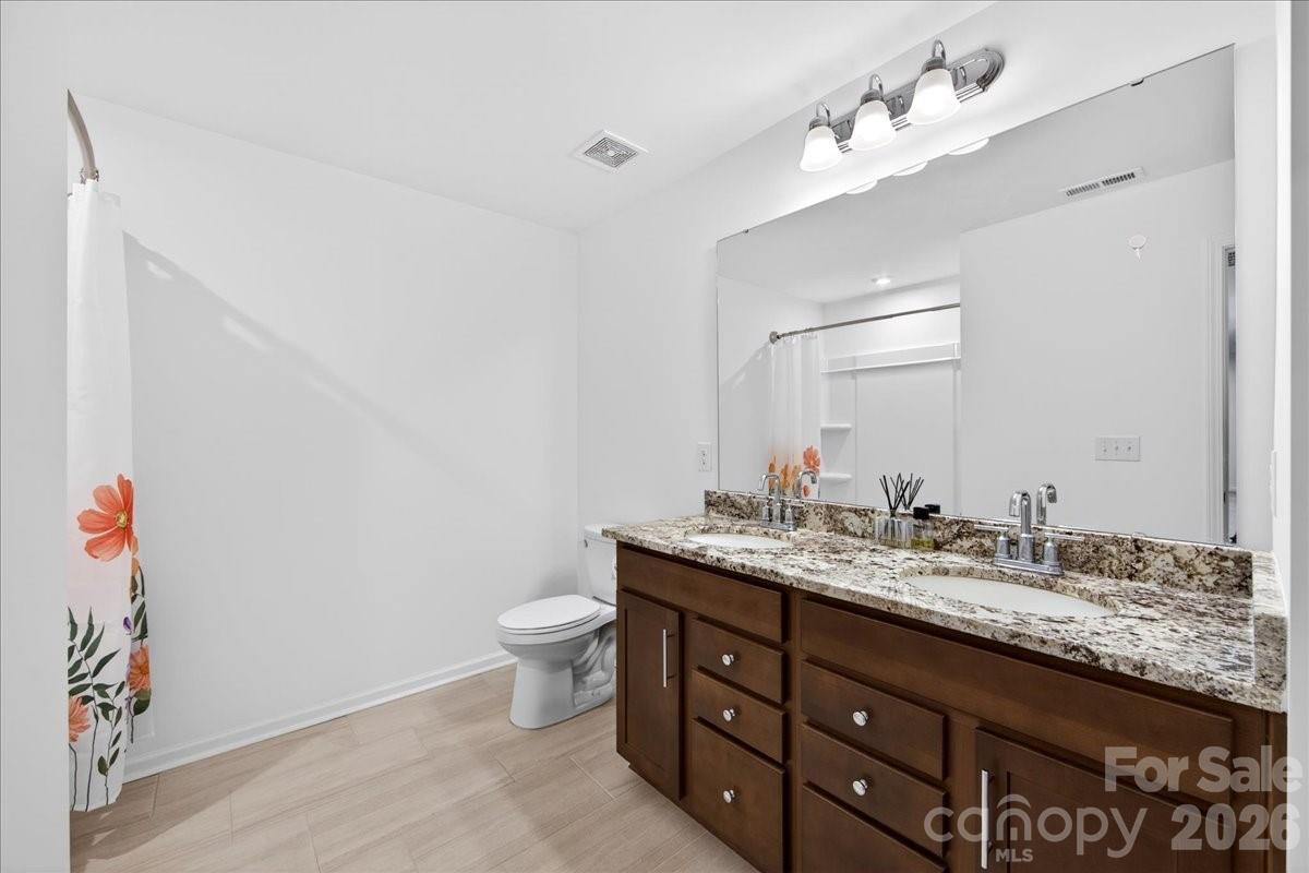 11119 Glasden Road — Charlotte