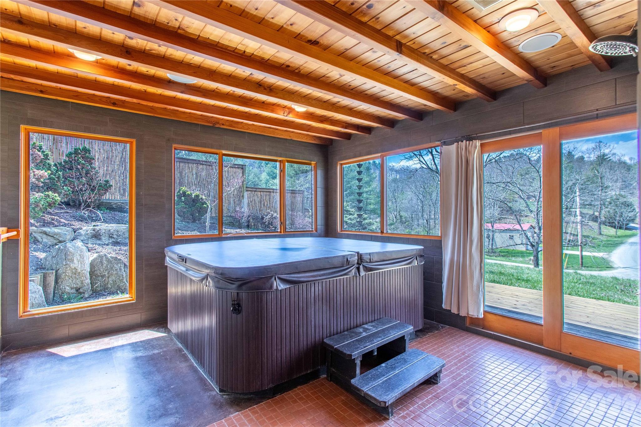 432 Turkey Creek Road — Leicester