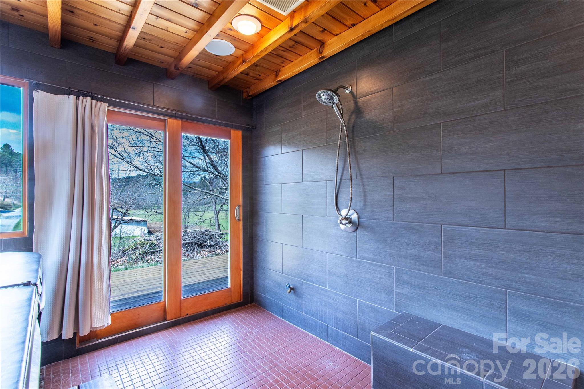 432 Turkey Creek Road — Leicester
