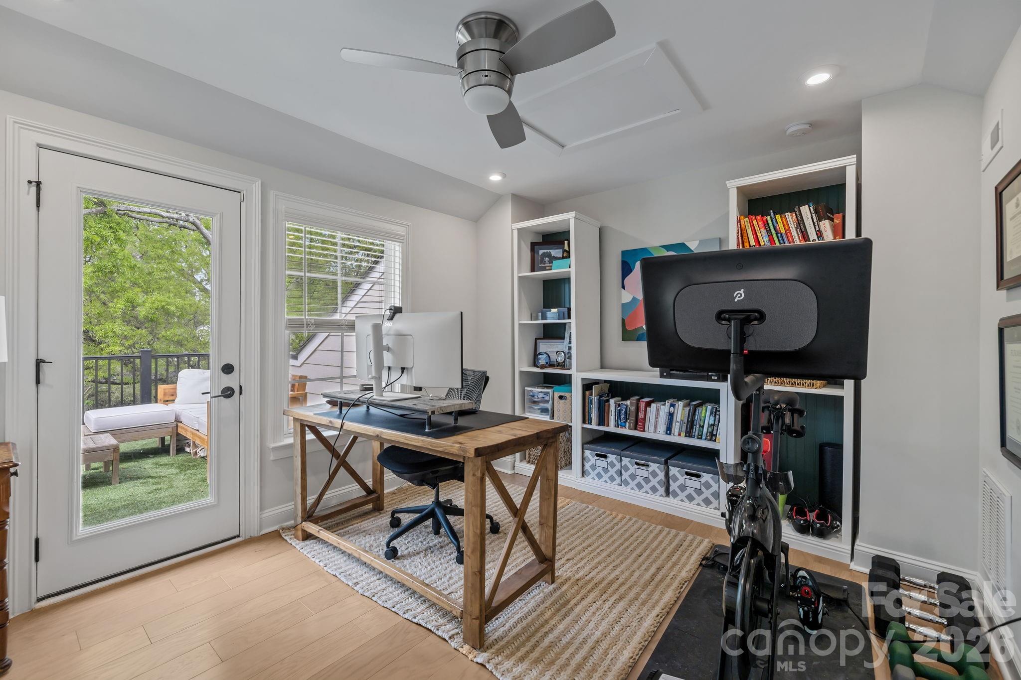 316 N Dotger Avenue — Charlotte