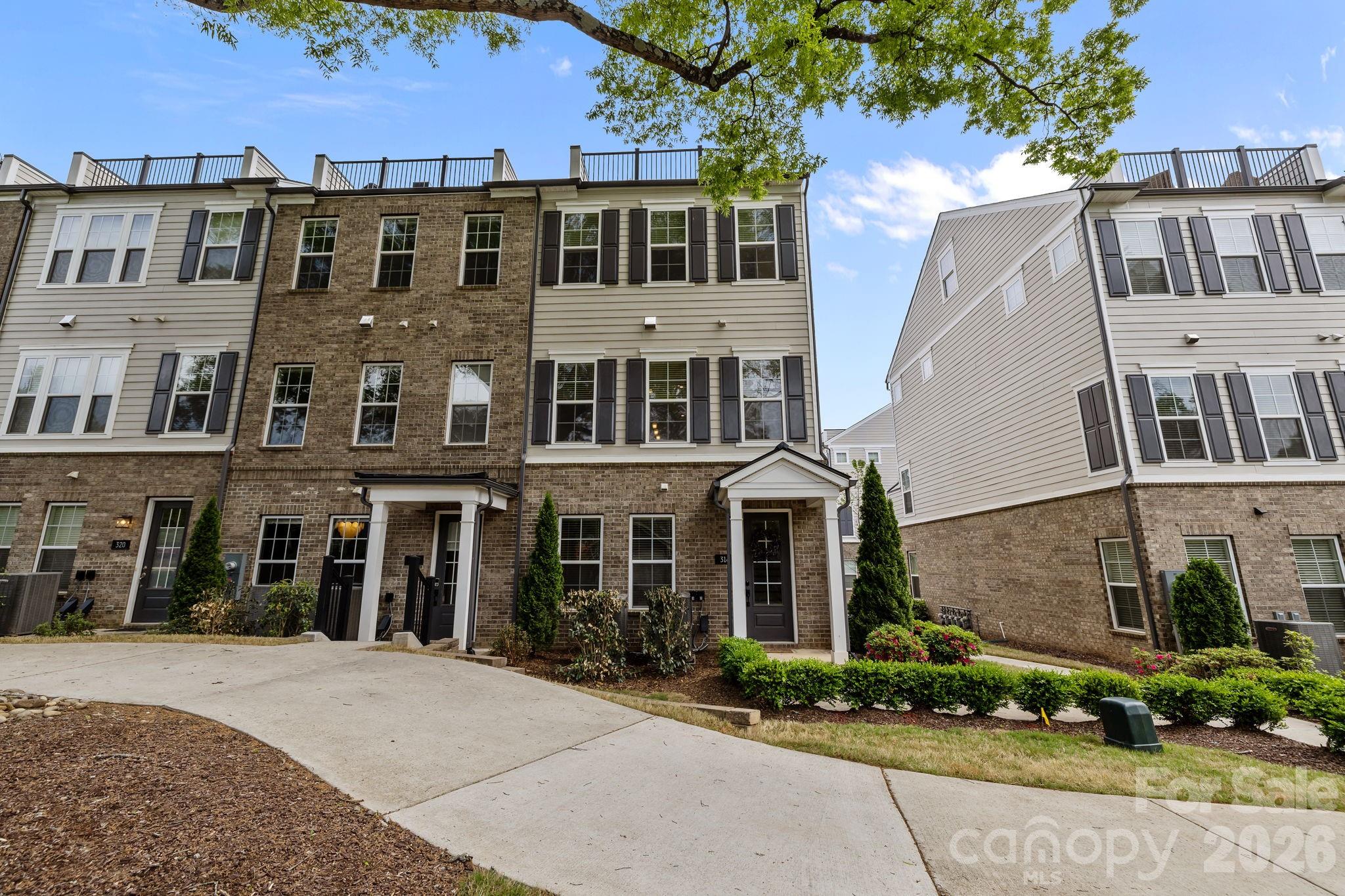 316 N Dotger Avenue — Charlotte