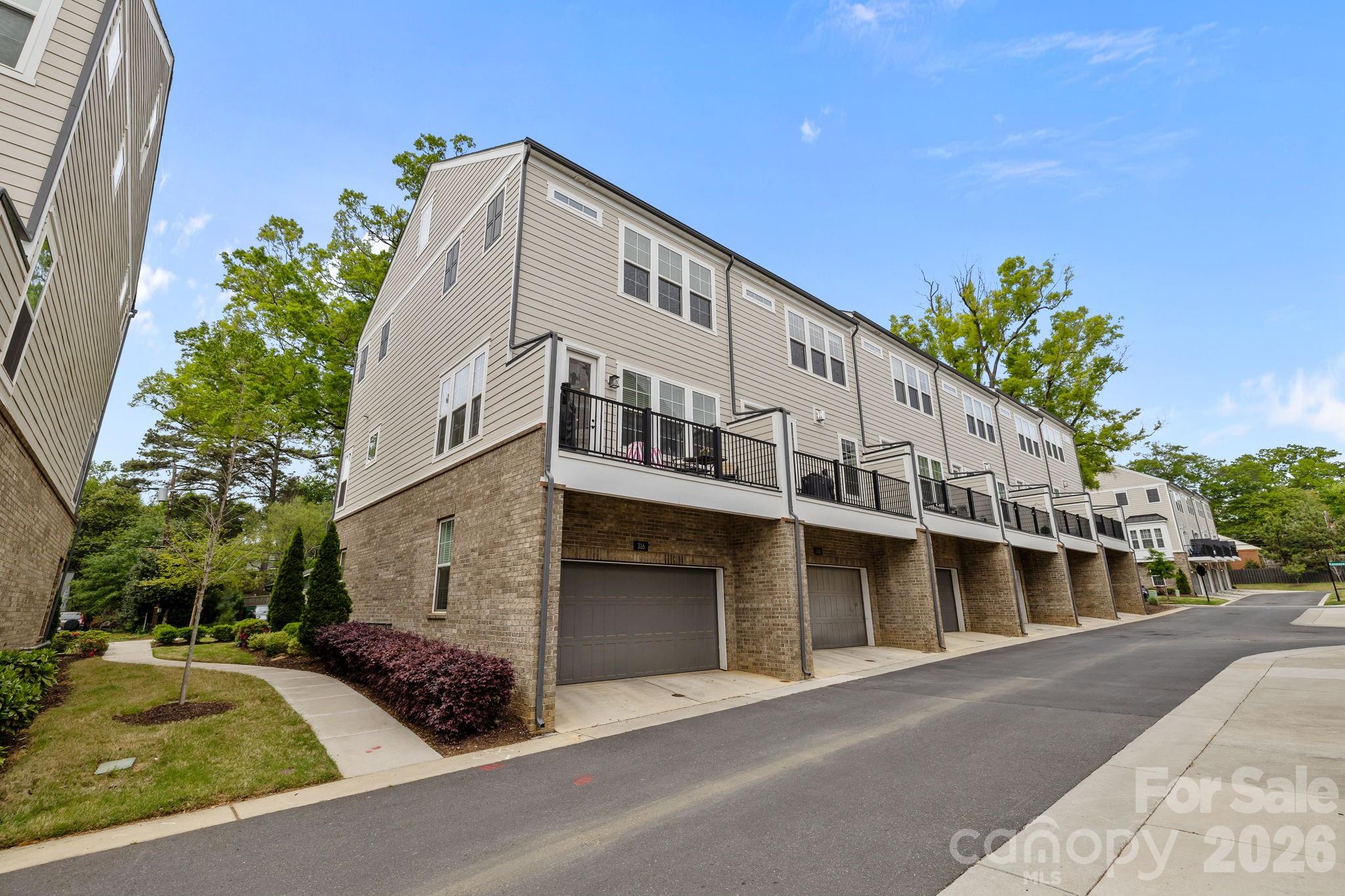 316 N Dotger Avenue — Charlotte