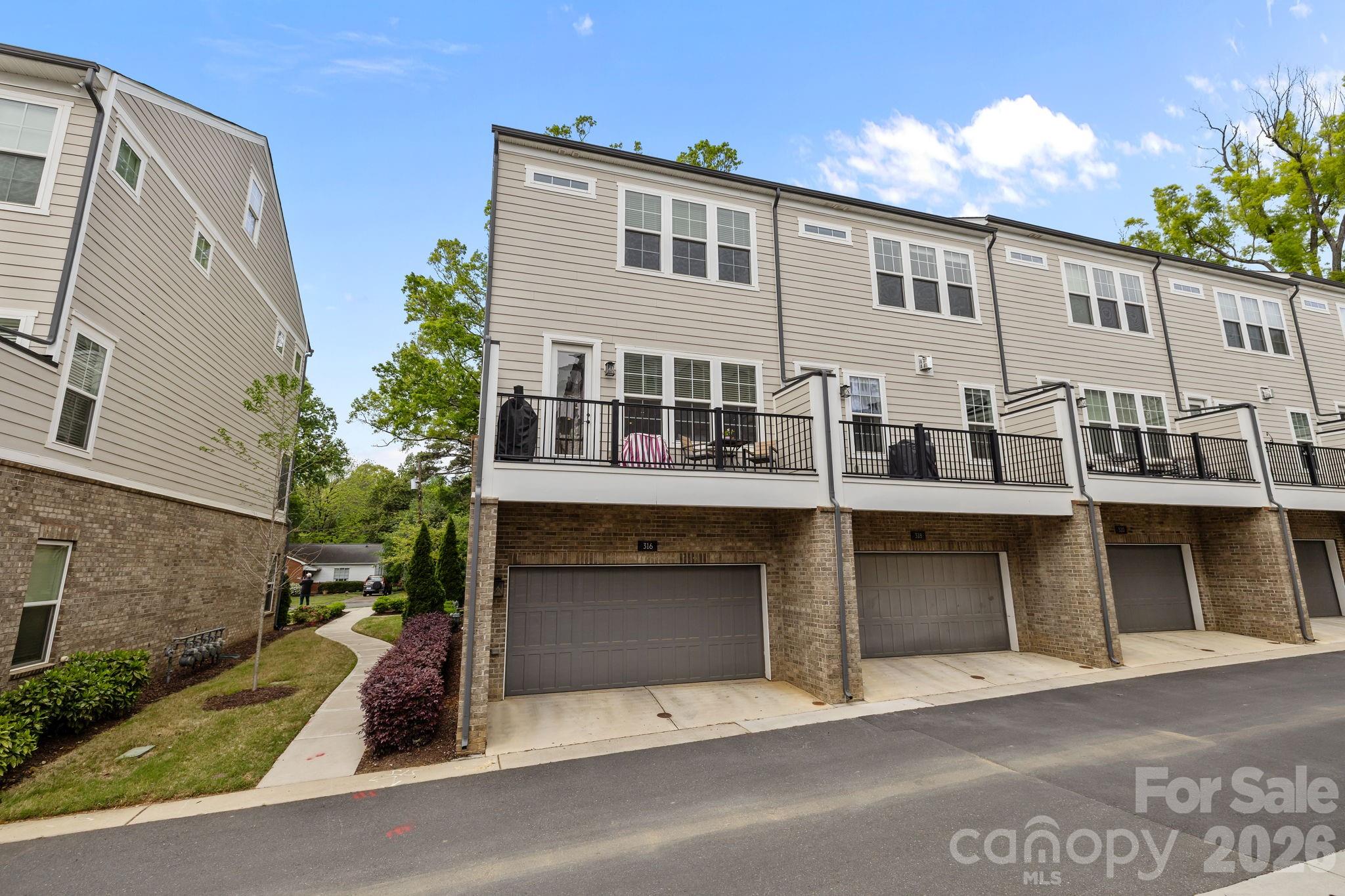 316 N Dotger Avenue — Charlotte