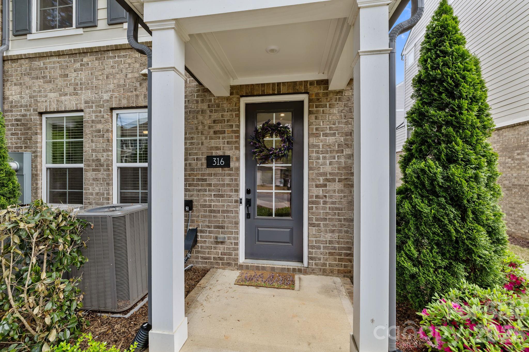 316 N Dotger Avenue — Charlotte