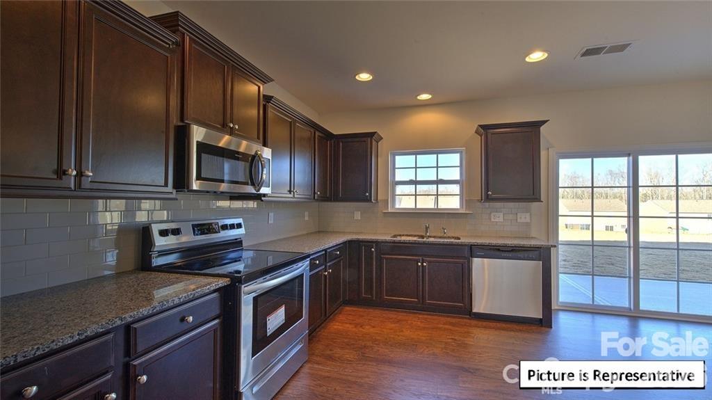 3133 Platinum Pointe Drive — Charlotte