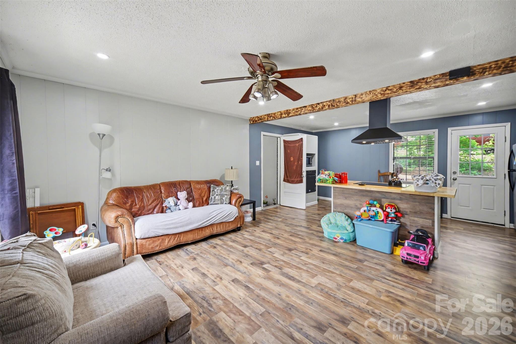 1797 Drywood Circle — Lancaster