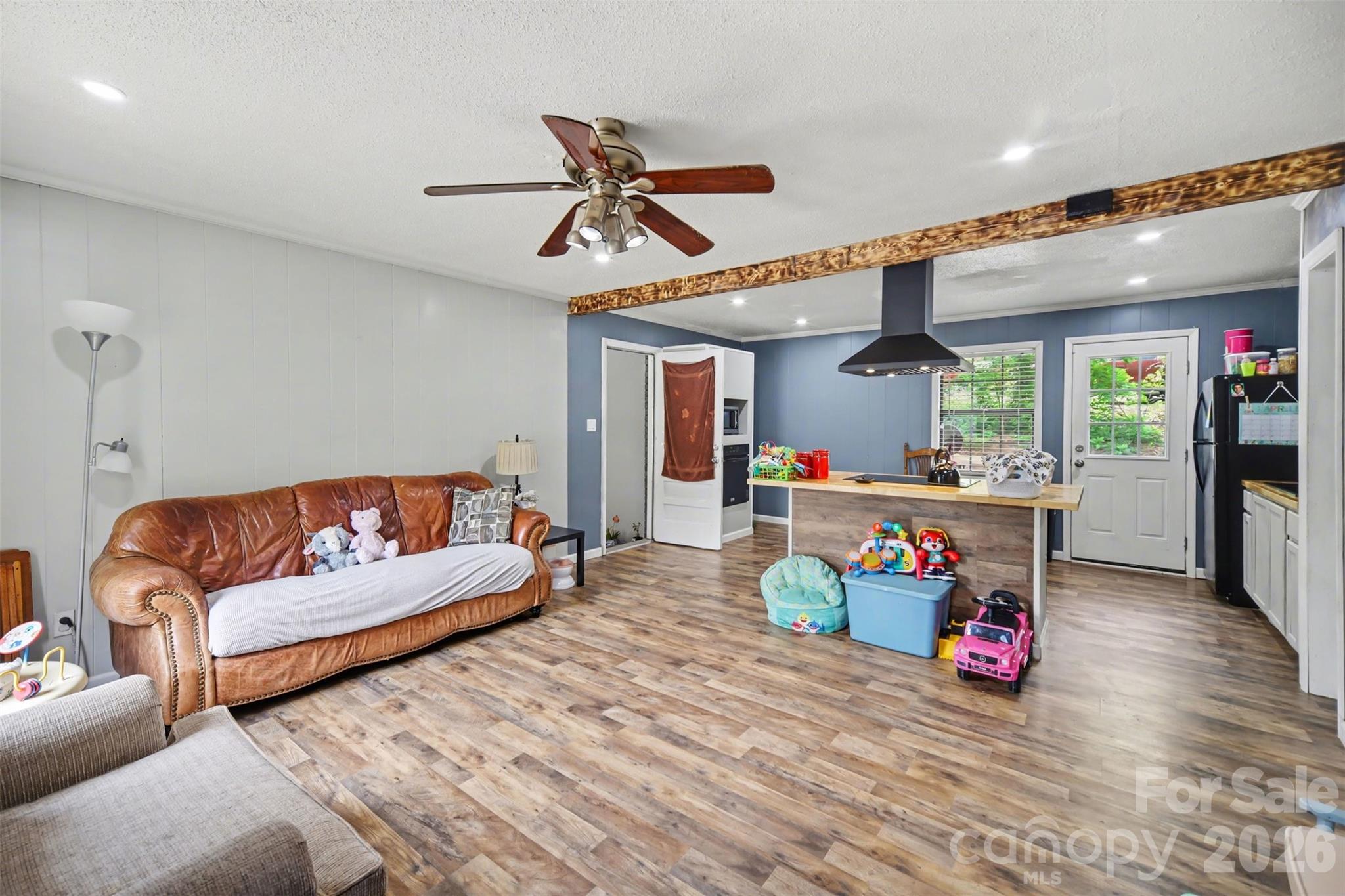 1797 Drywood Circle — Lancaster