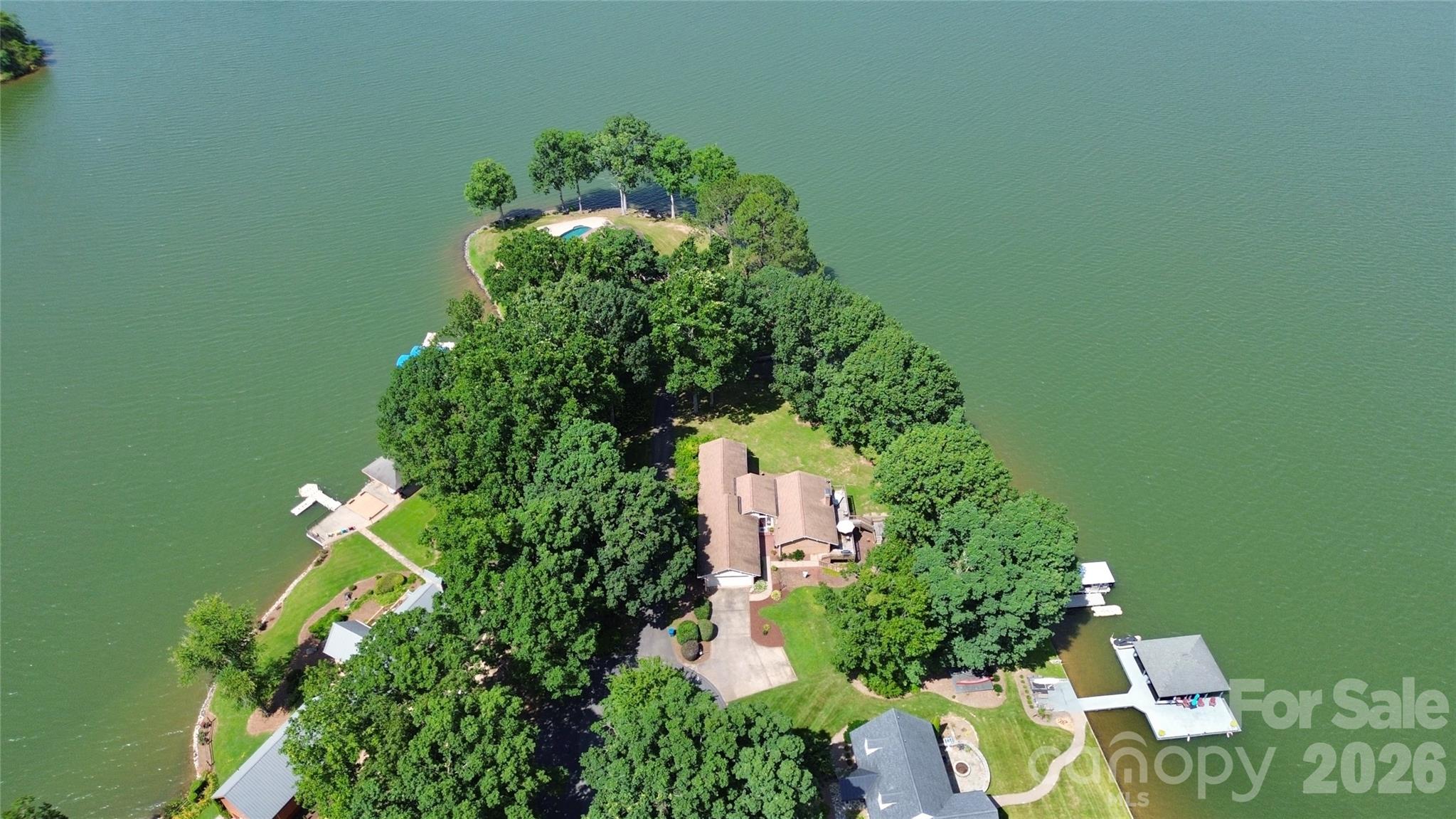 160 Quail Hollow Drive — Kings Mountain