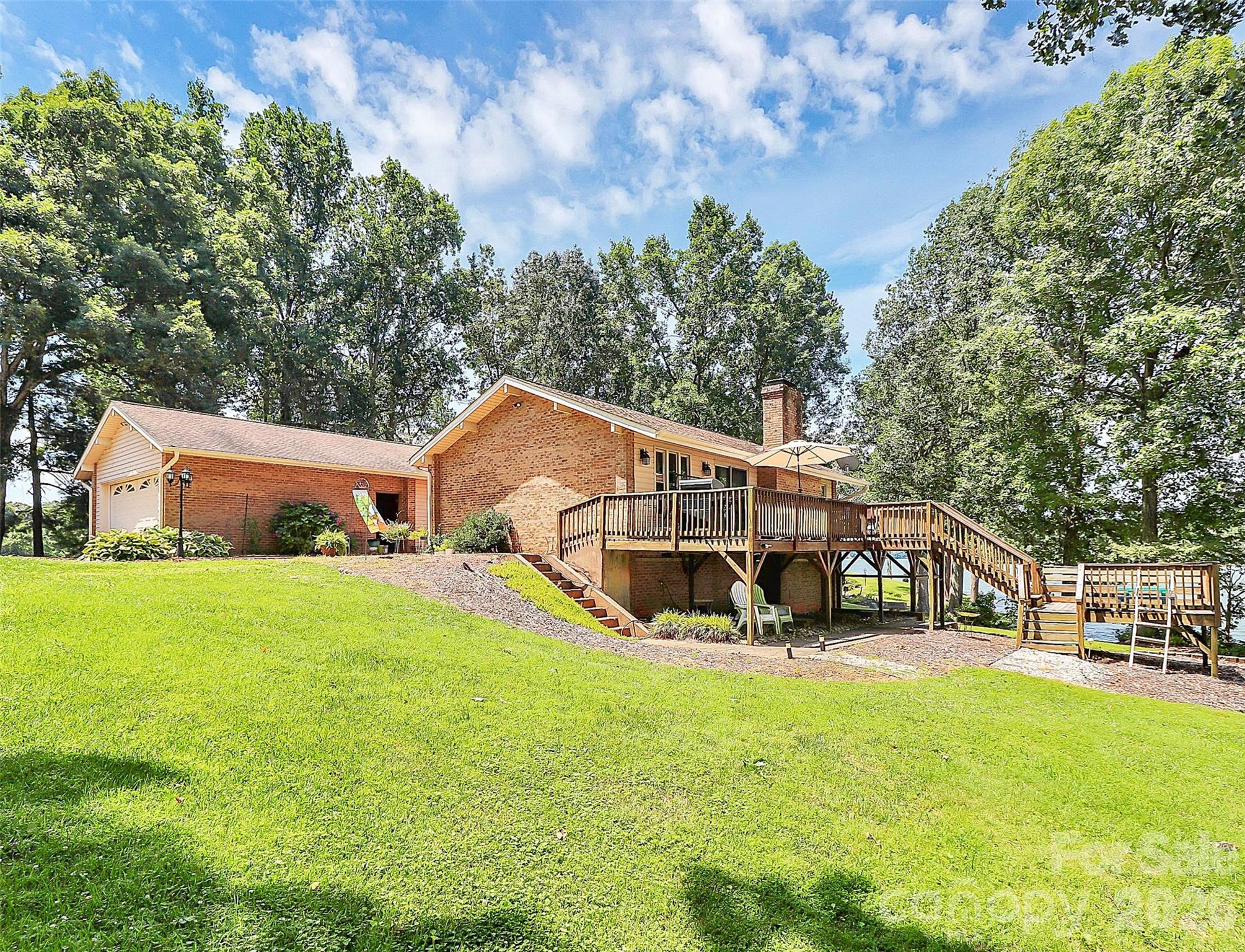 160 Quail Hollow Drive — Kings Mountain