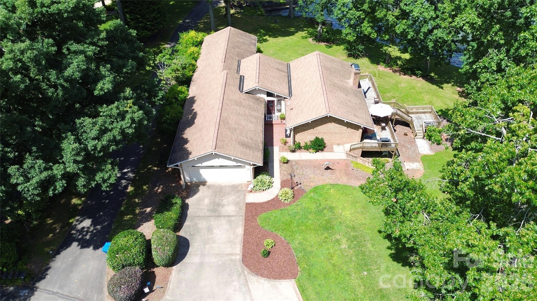 160 Quail Hollow Drive — Kings Mountain
