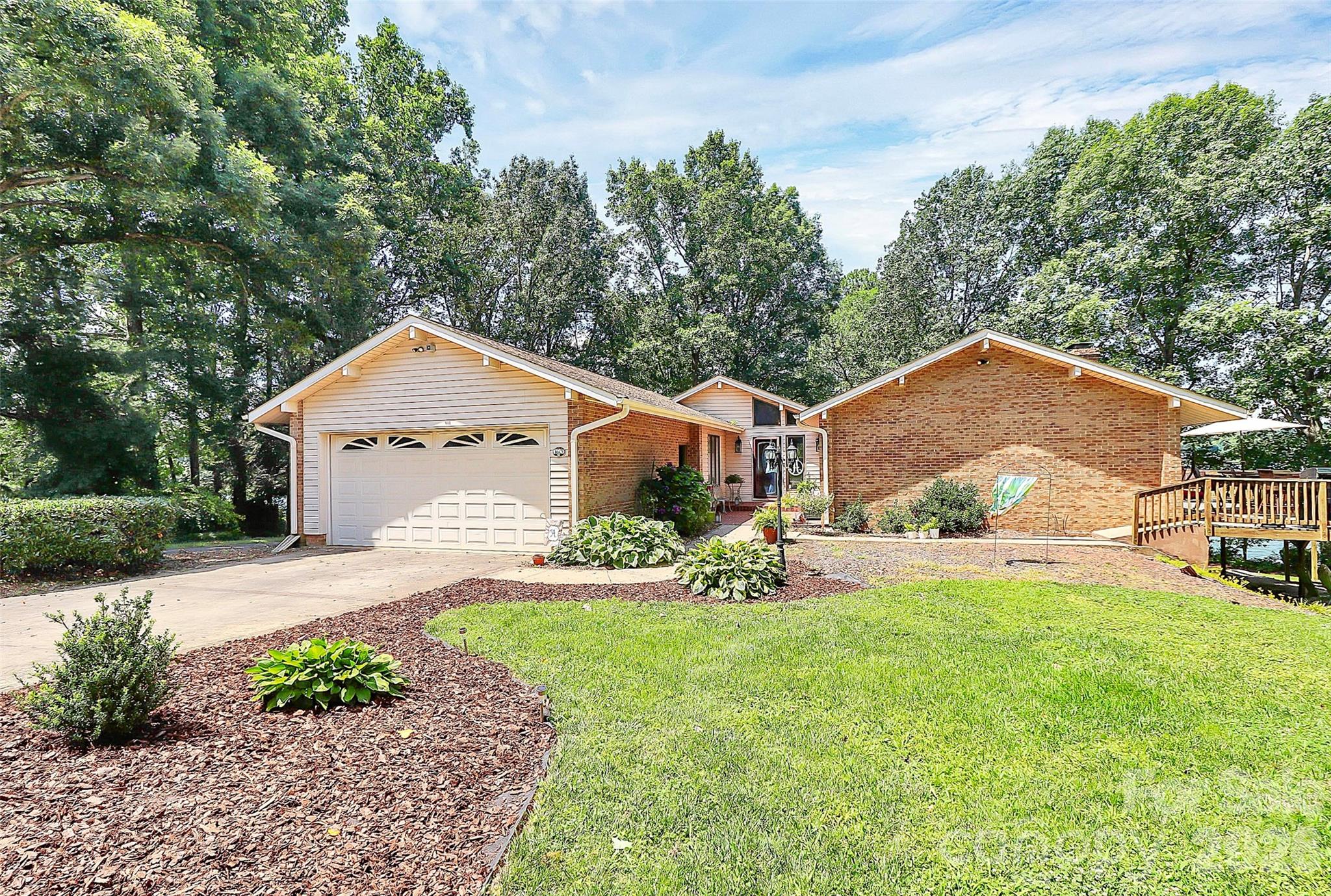 160 Quail Hollow Drive — Kings Mountain