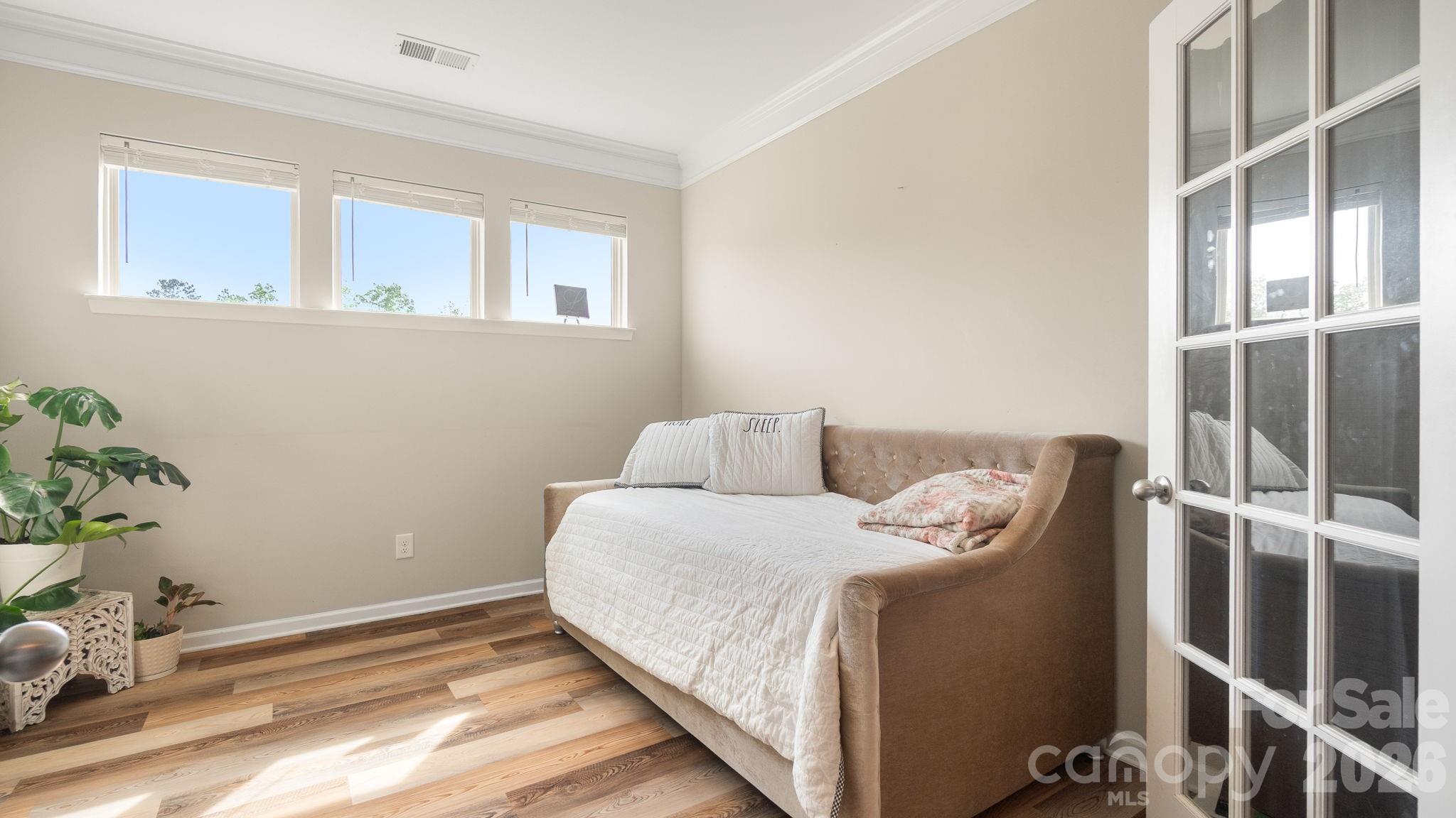 4708 Summerside Drive — Clover