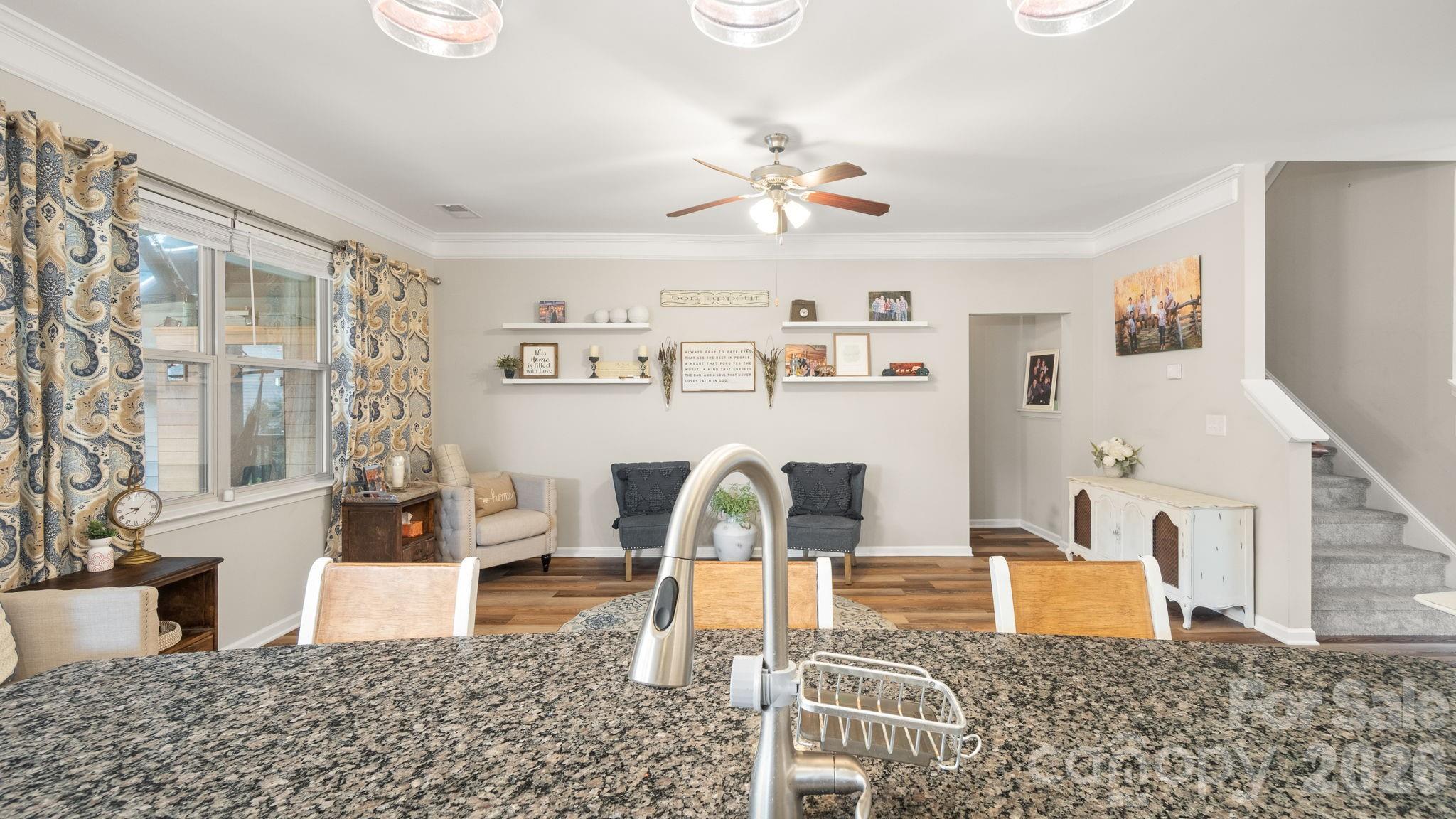 4708 Summerside Drive — Clover