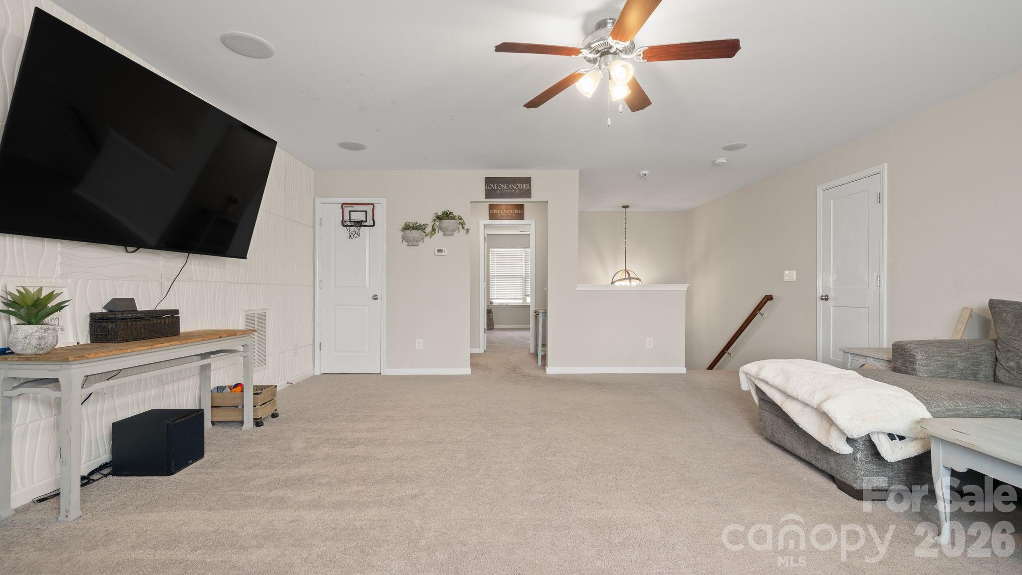 4708 Summerside Drive — Clover