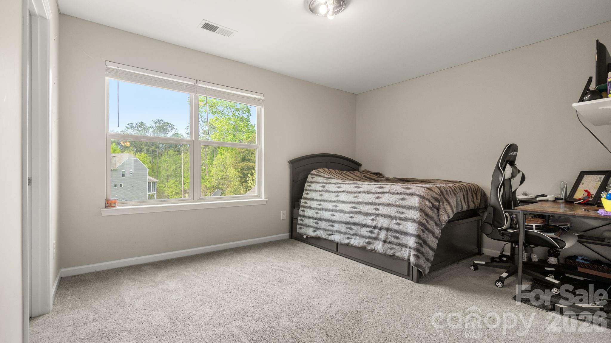 4708 Summerside Drive — Clover
