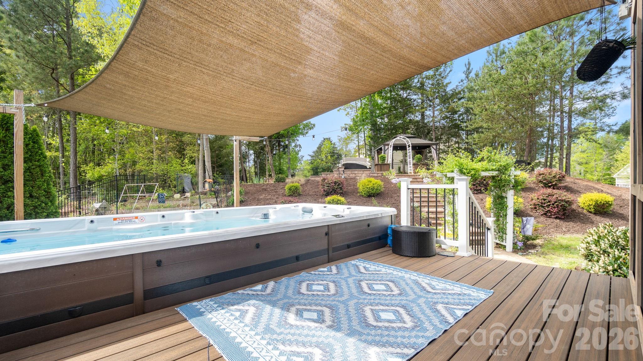 4708 Summerside Drive — Clover