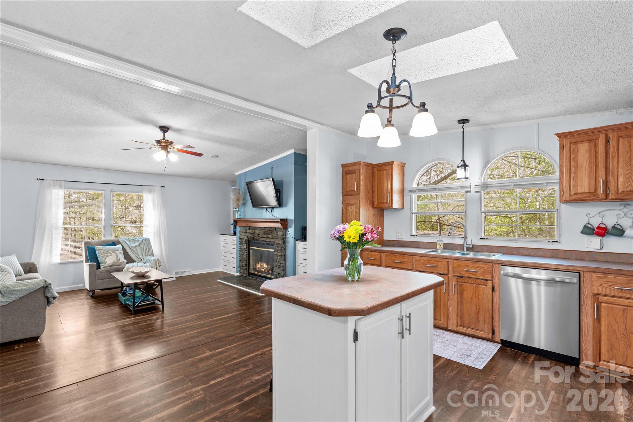 103 Keyside Lane — Mooresville