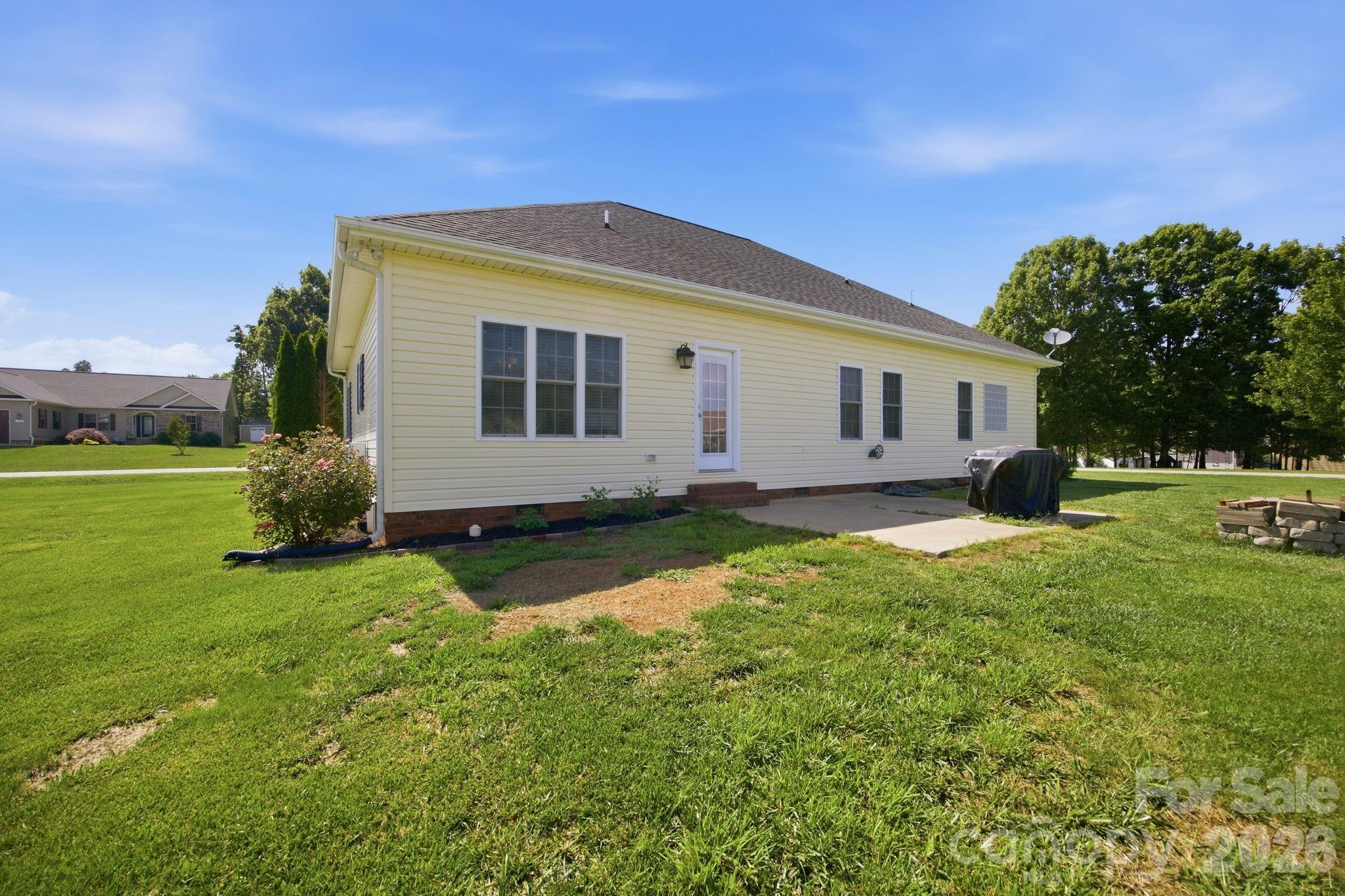 104 Castle Pines Lane — Statesville
