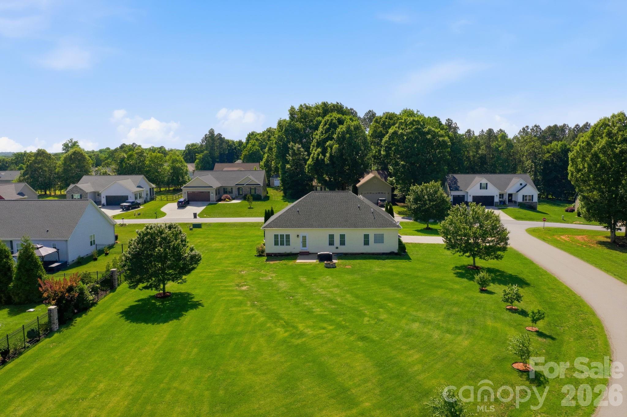 104 Castle Pines Lane — Statesville