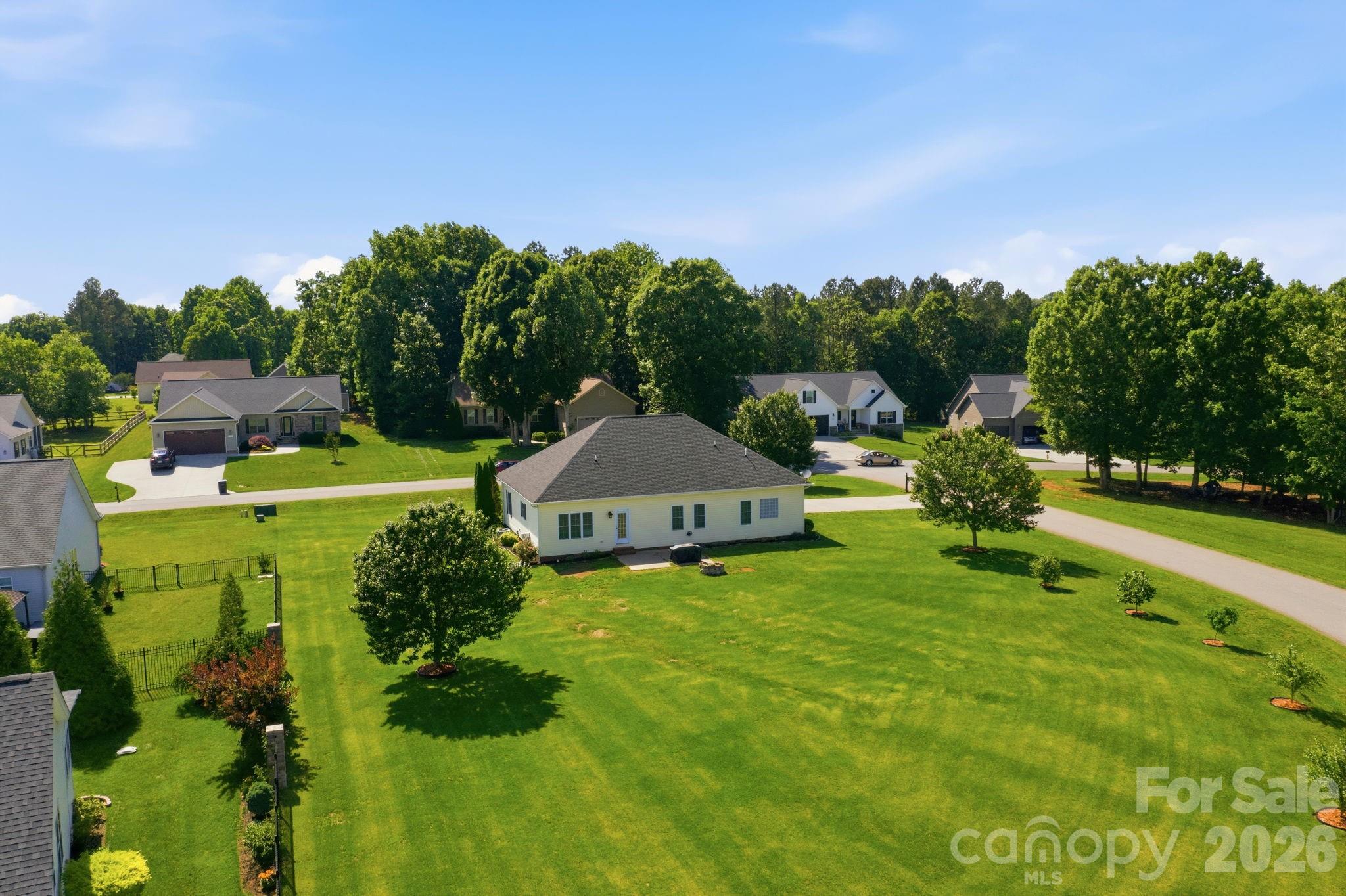 104 Castle Pines Lane — Statesville