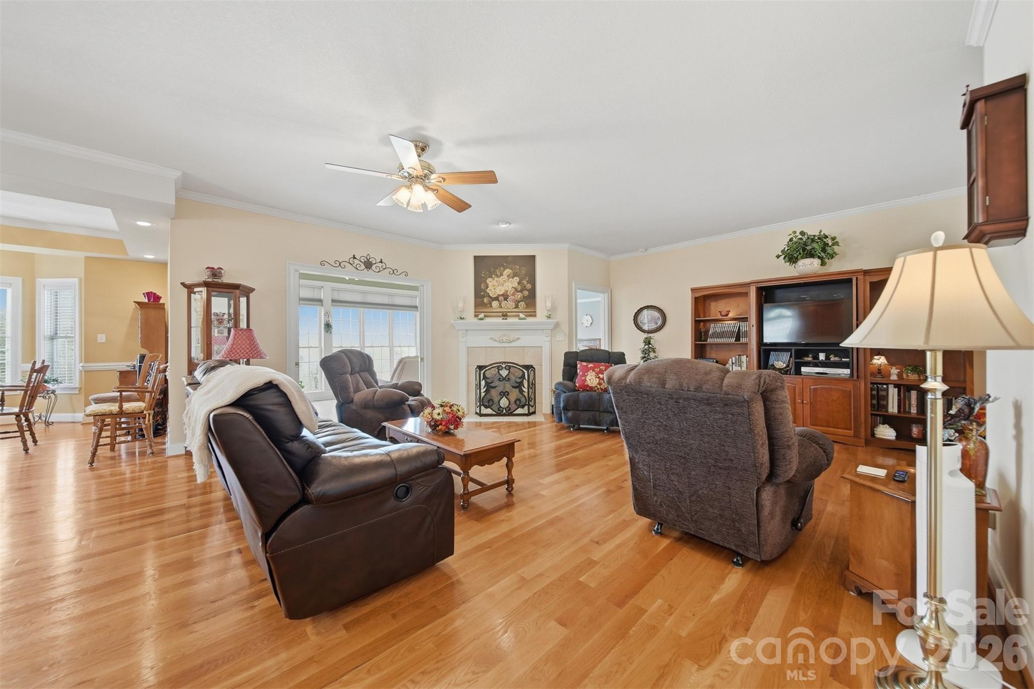416 Huntington Woods Street N — Lenoir