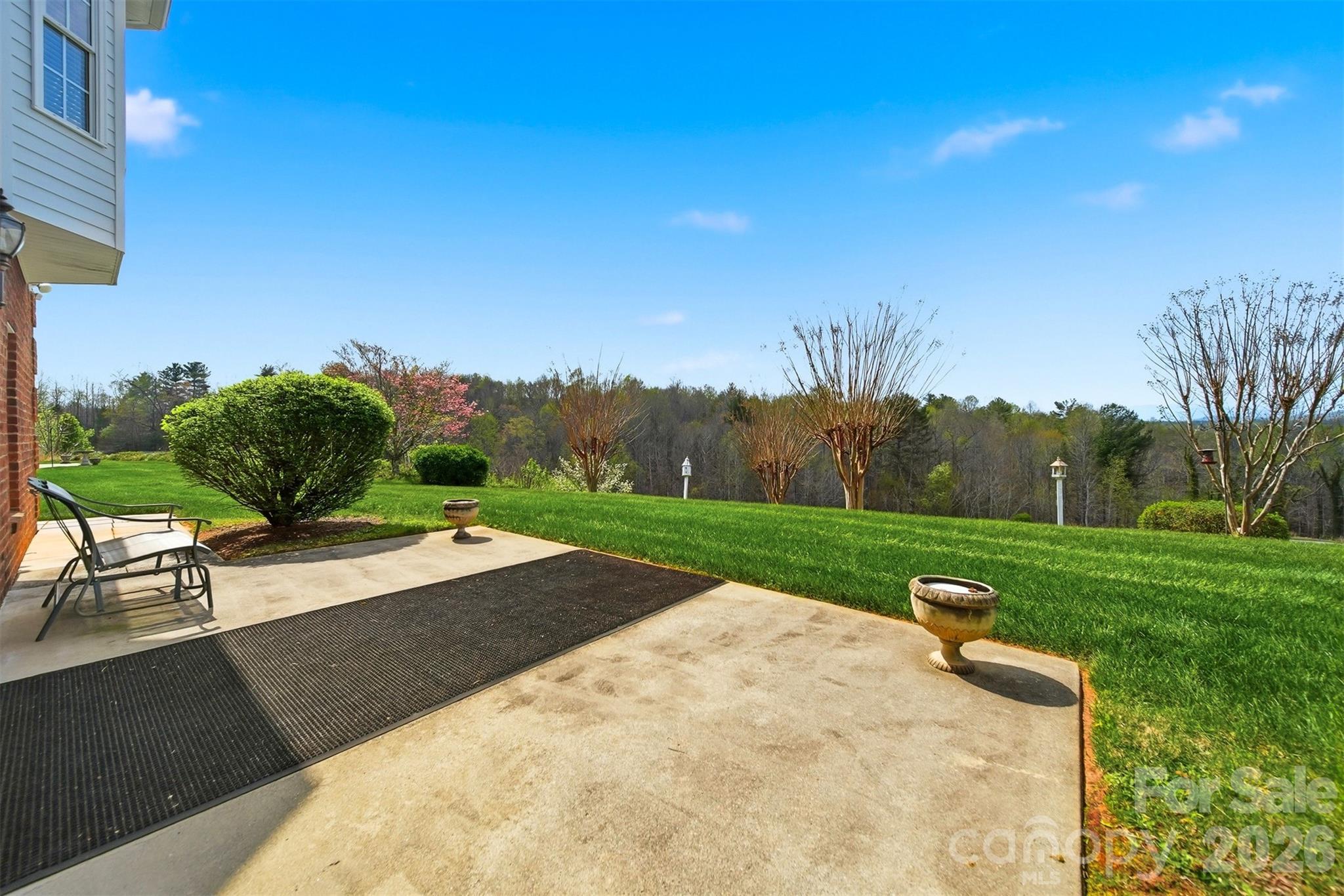 416 Huntington Woods Street N — Lenoir