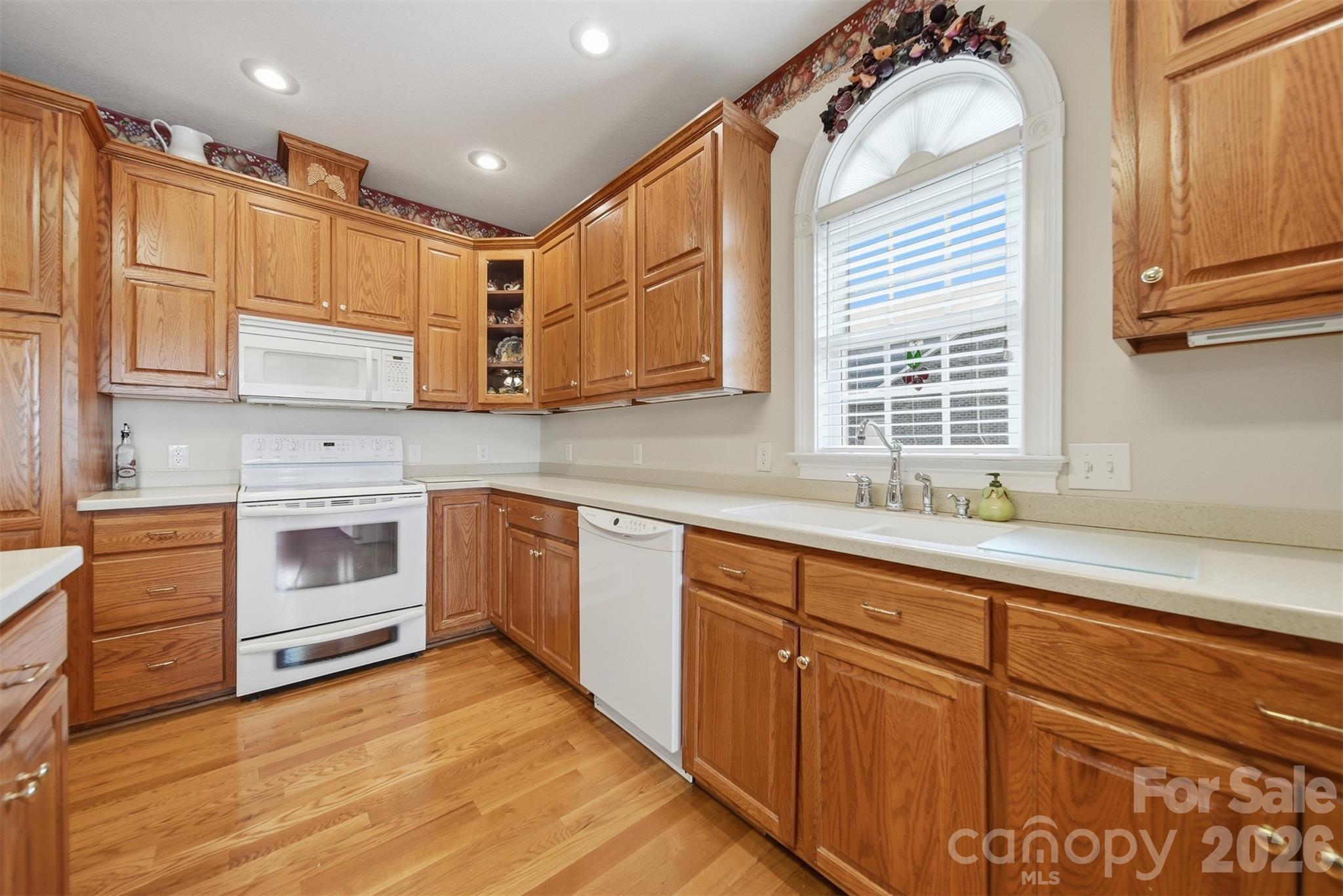416 Huntington Woods Street N — Lenoir