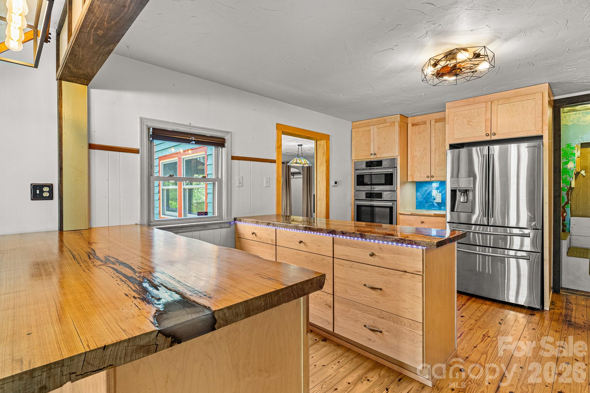 114 Walker Street — Black Mountain