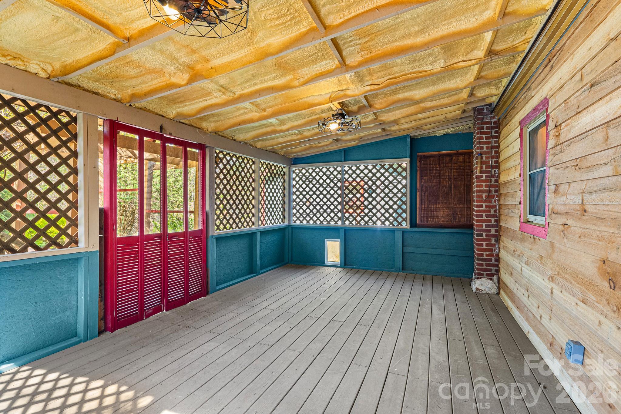 114 Walker Street — Black Mountain