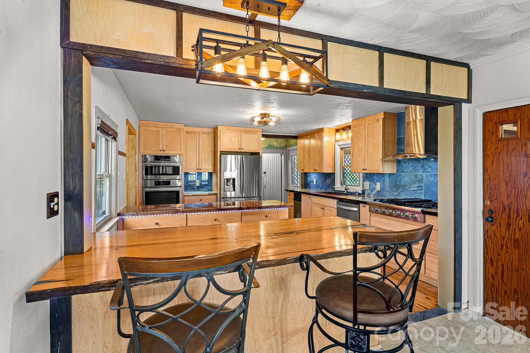 114 Walker Street — Black Mountain