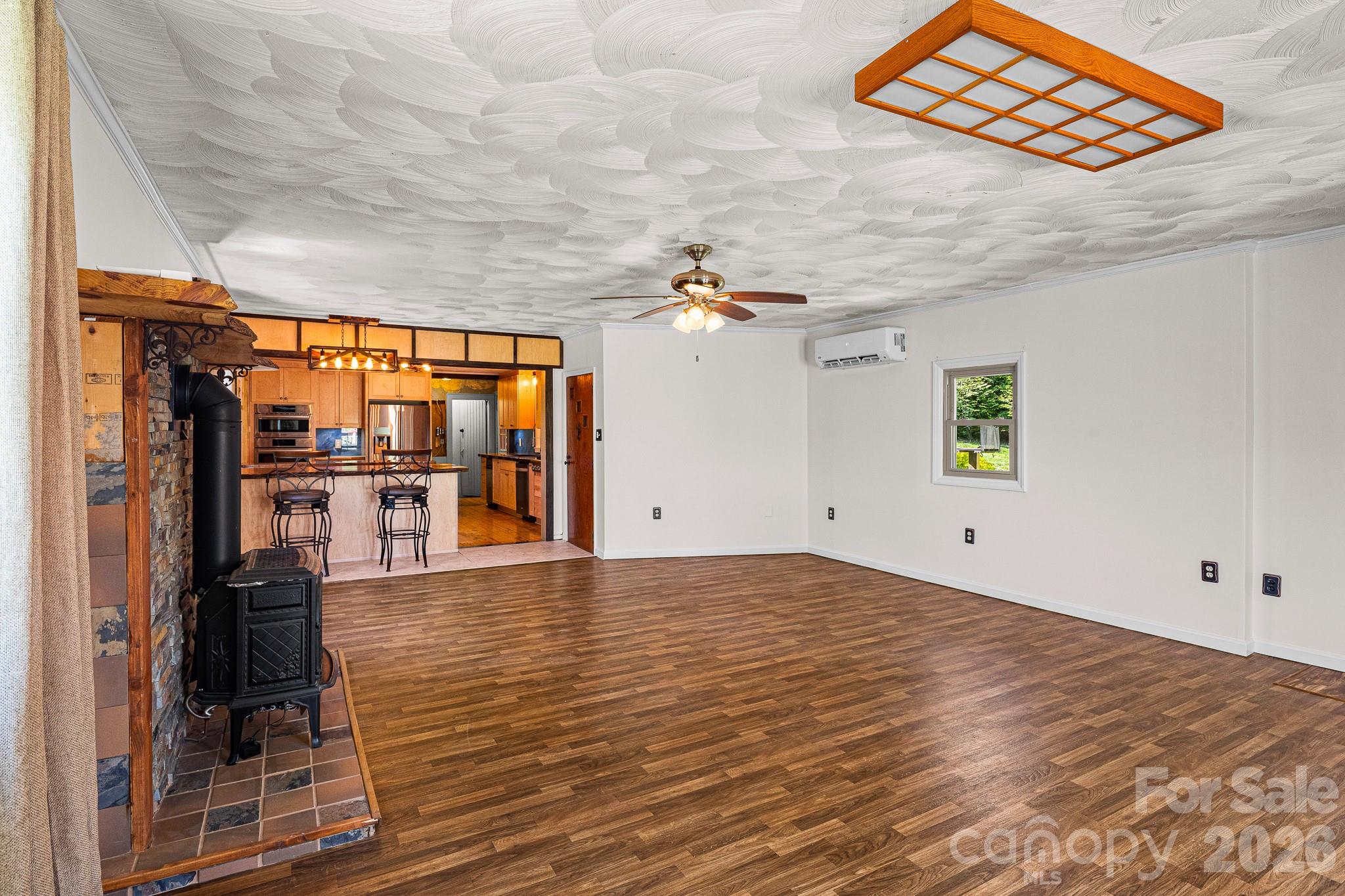 114 Walker Street — Black Mountain