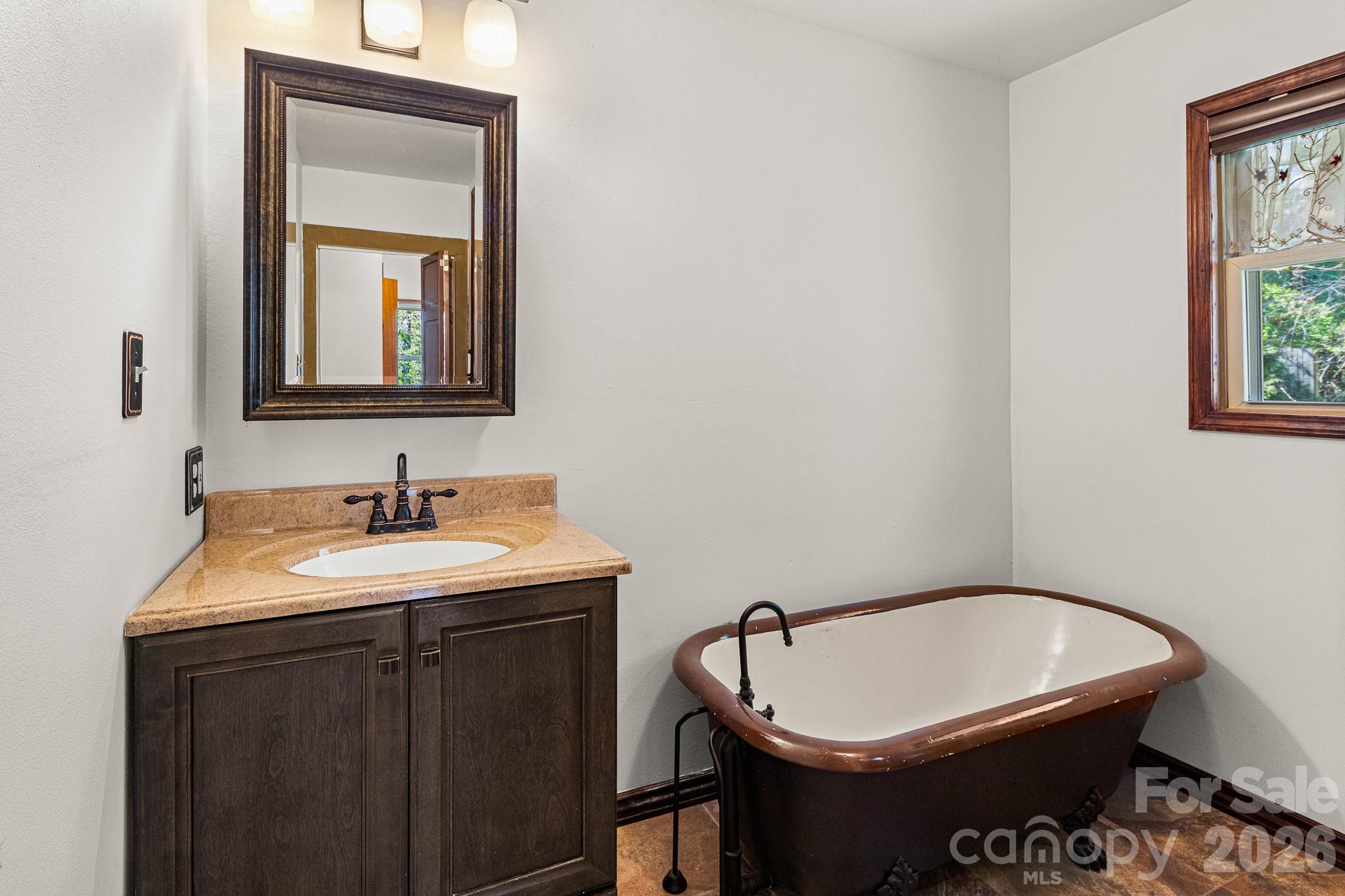 114 Walker Street — Black Mountain