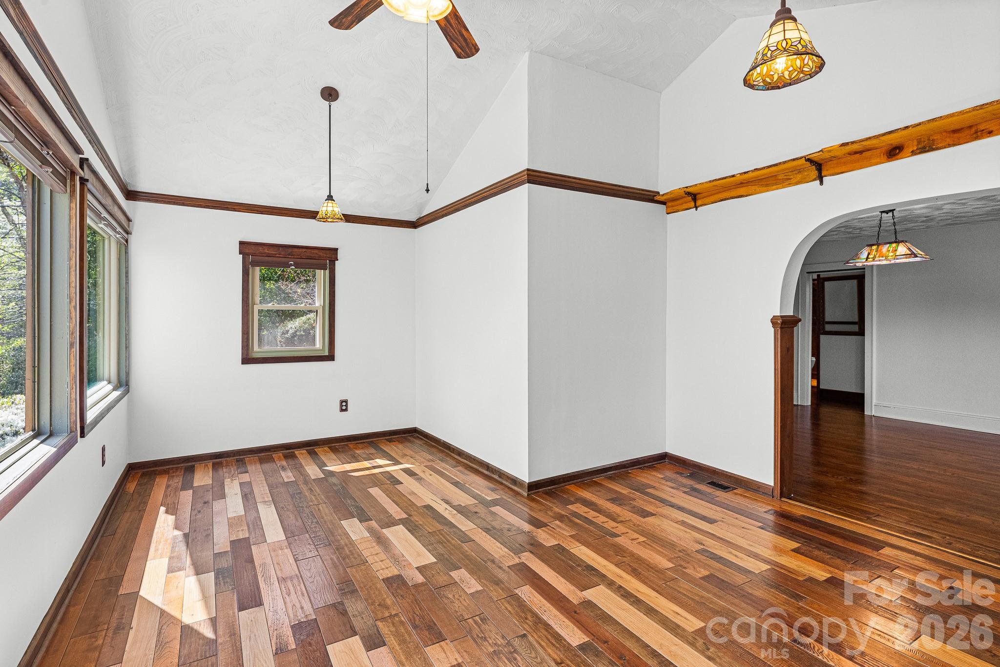 114 Walker Street — Black Mountain