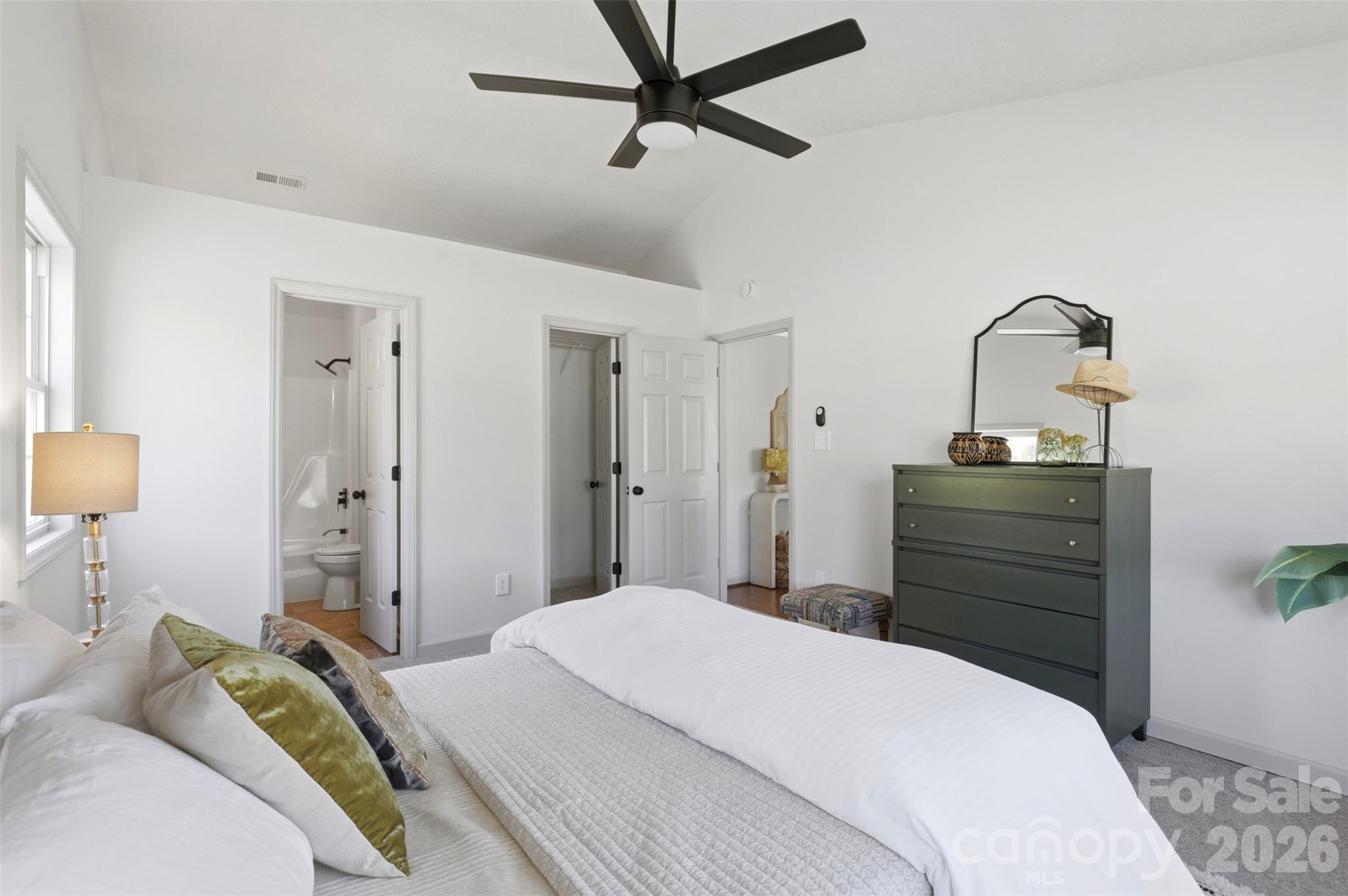 612 Meadowview Drive — Monroe