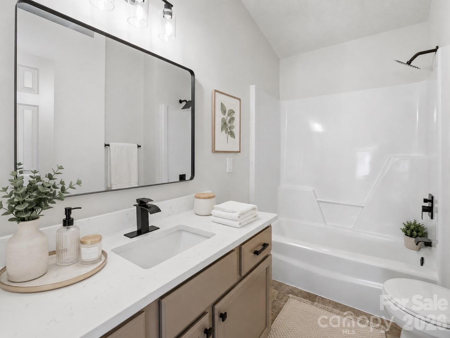 612 Meadowview Drive — Monroe