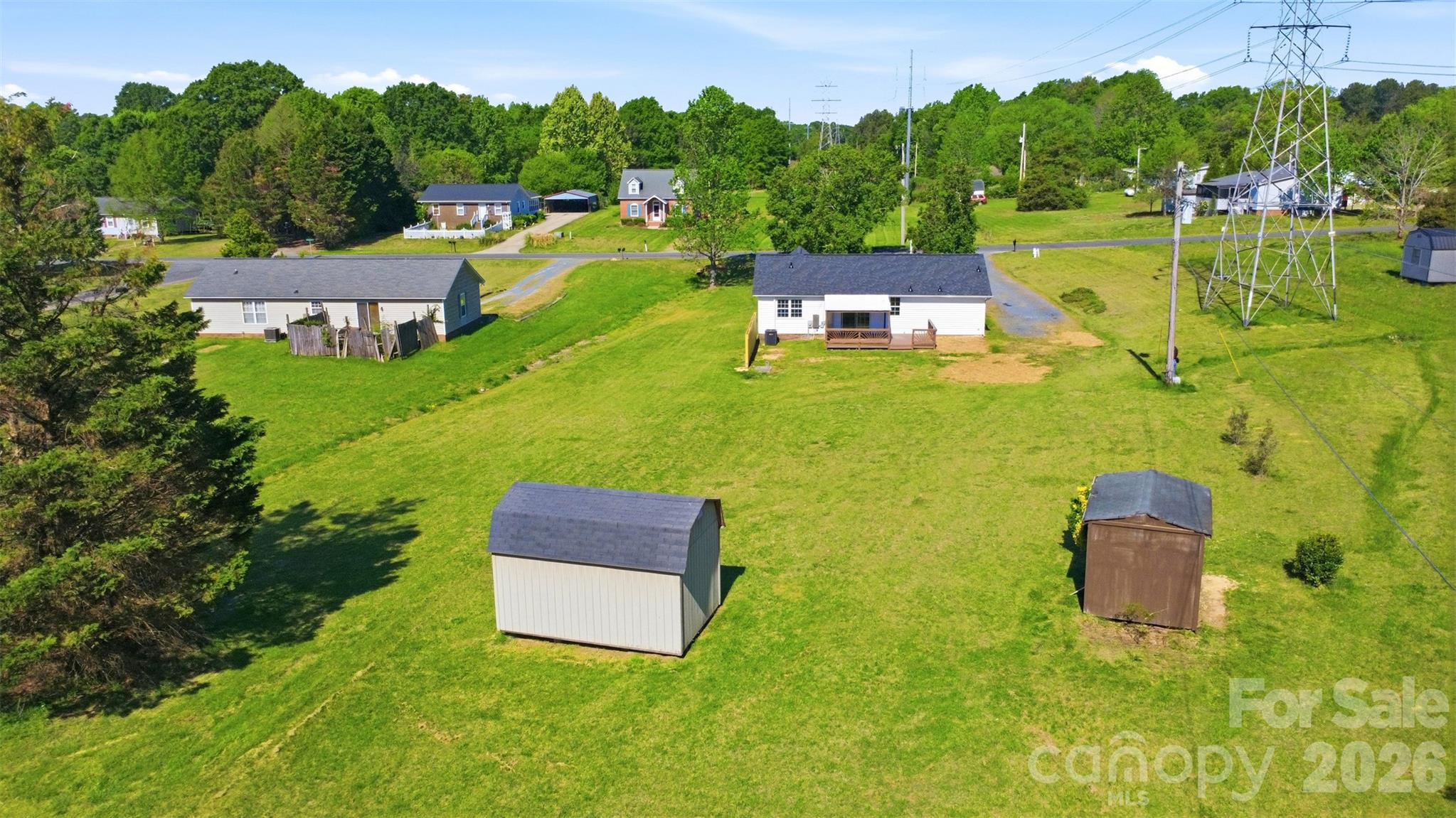 612 Meadowview Drive — Monroe