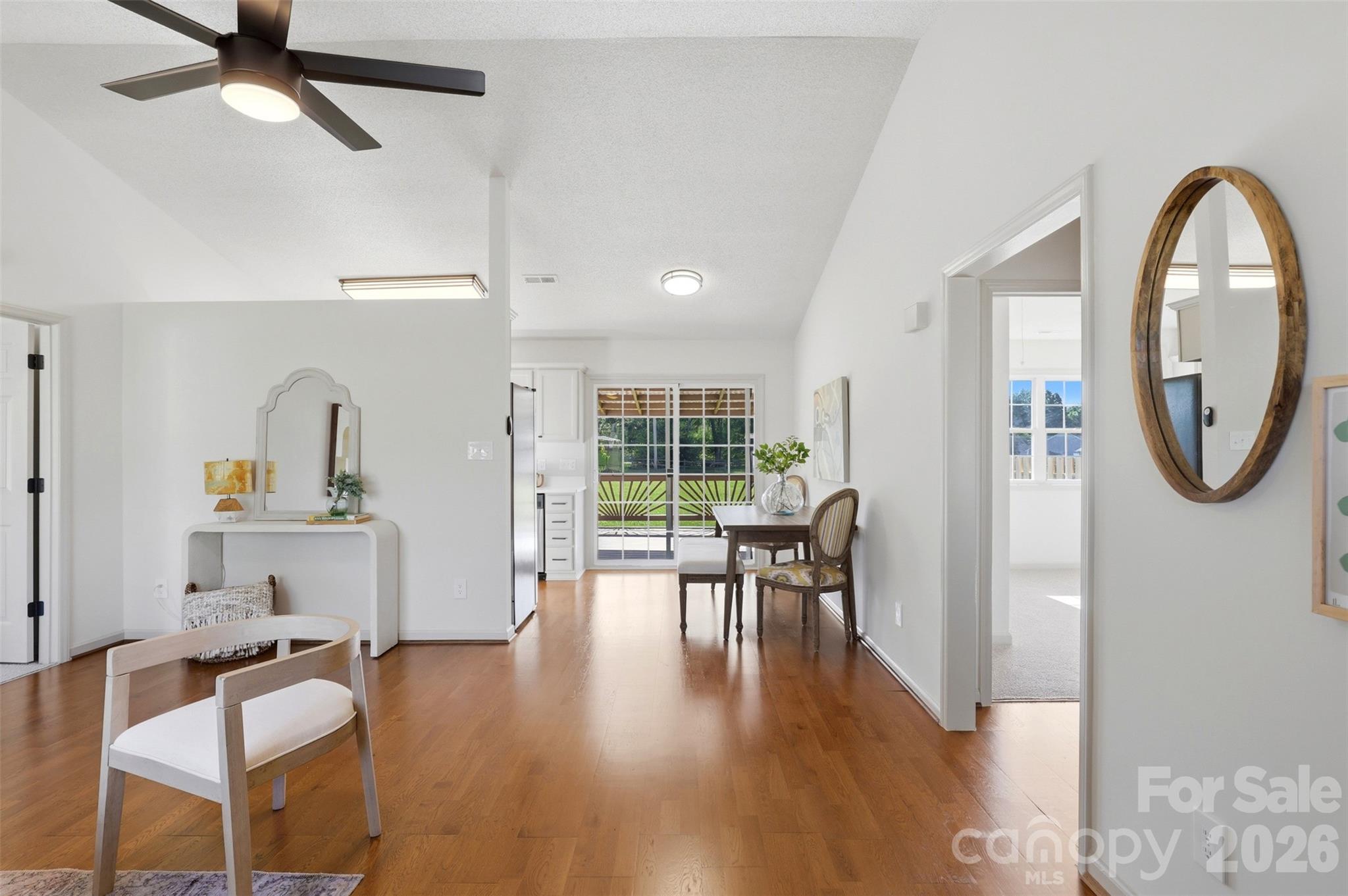 612 Meadowview Drive — Monroe
